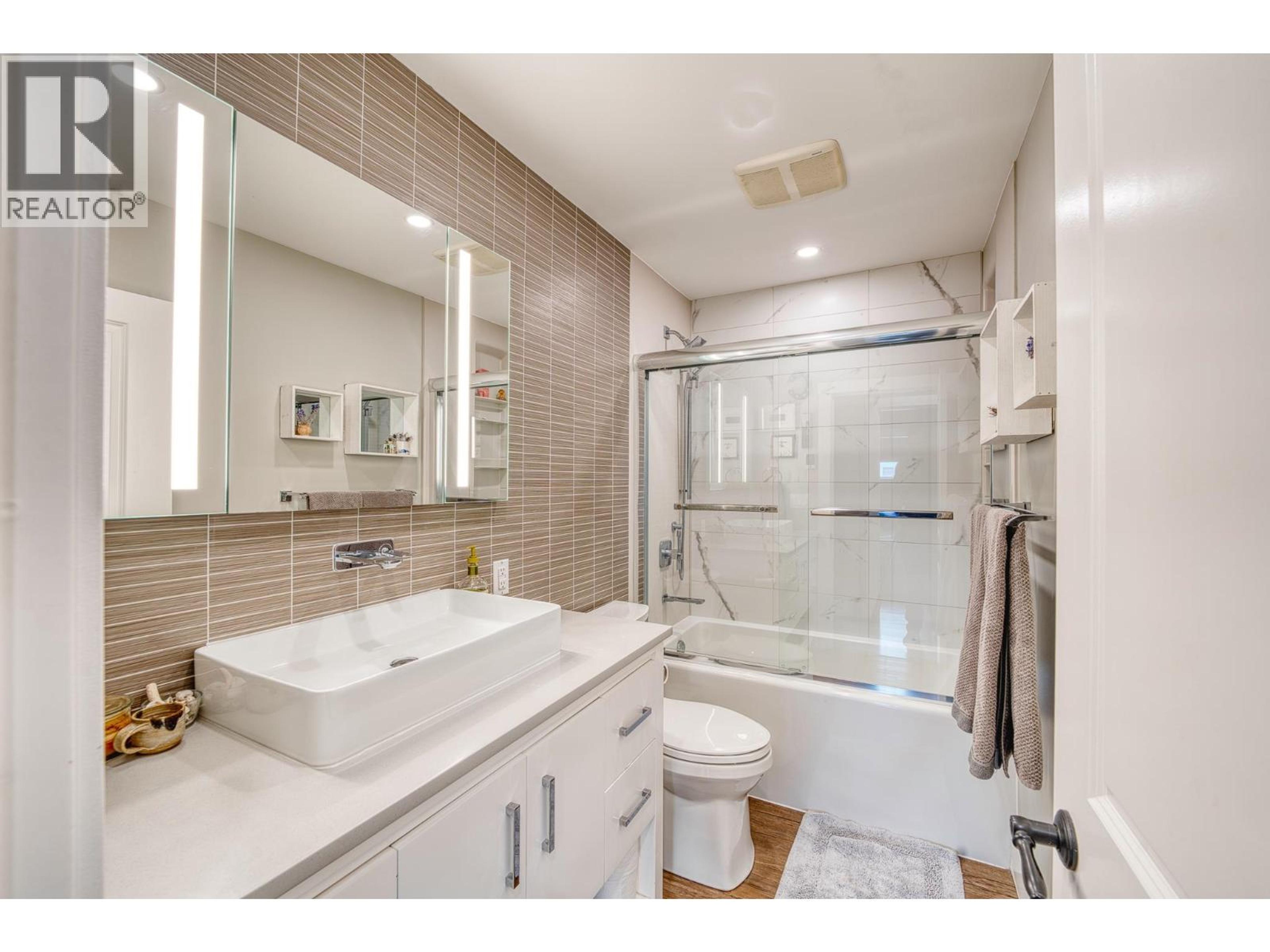 9612 105 AVENUE - 13