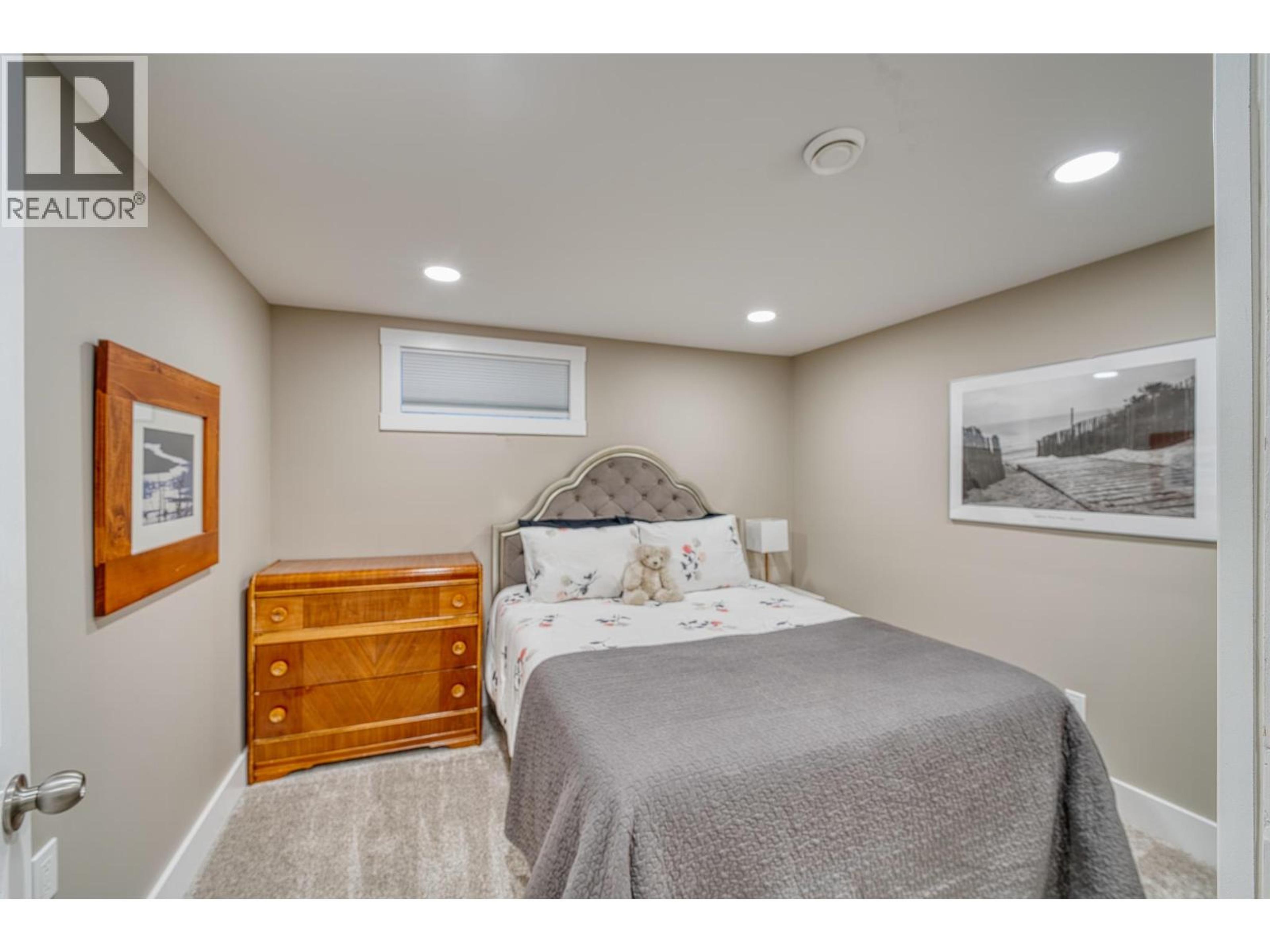 9612 105 AVENUE - 17