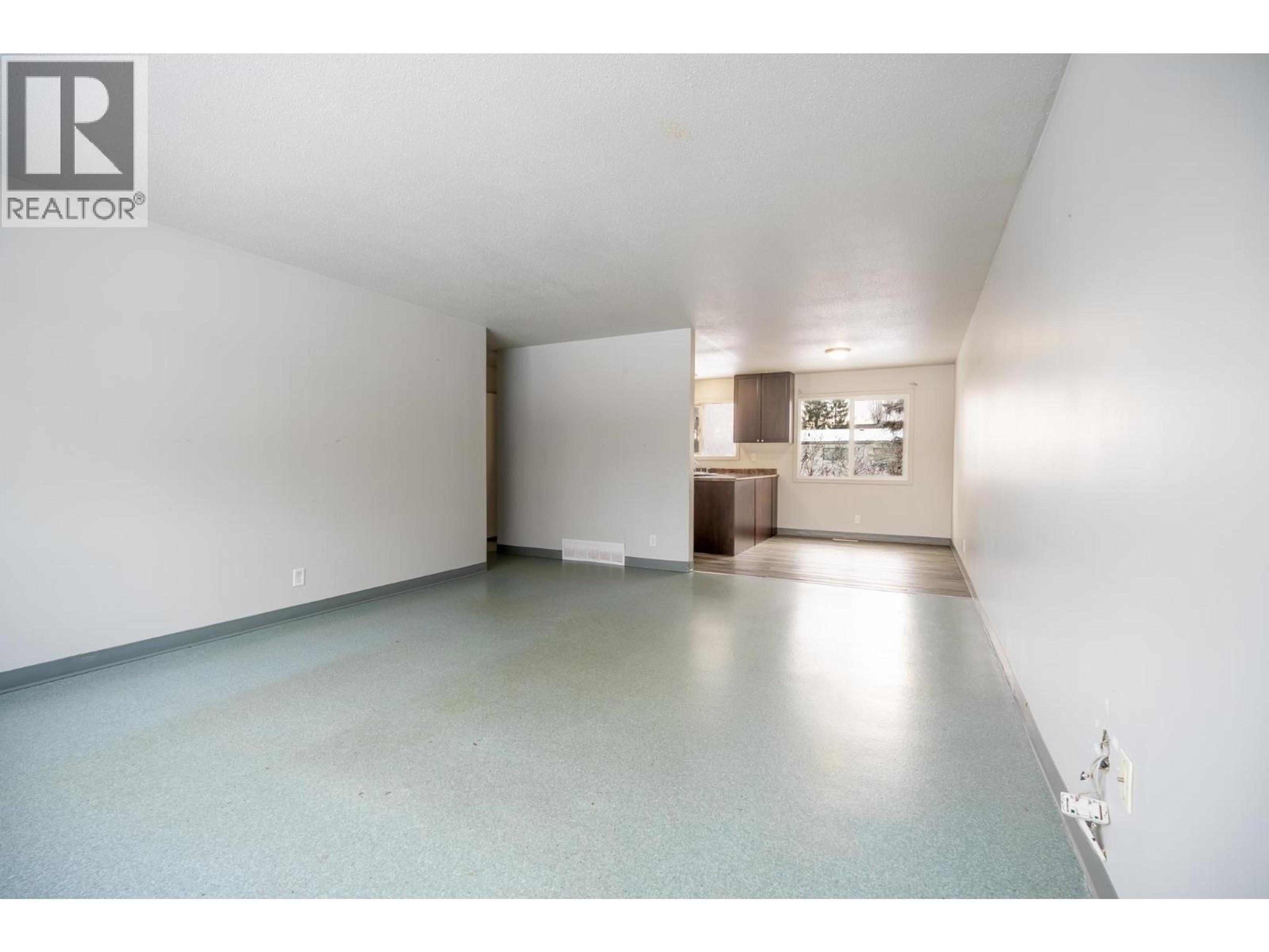 225 LAUREL CRESCENT - 6