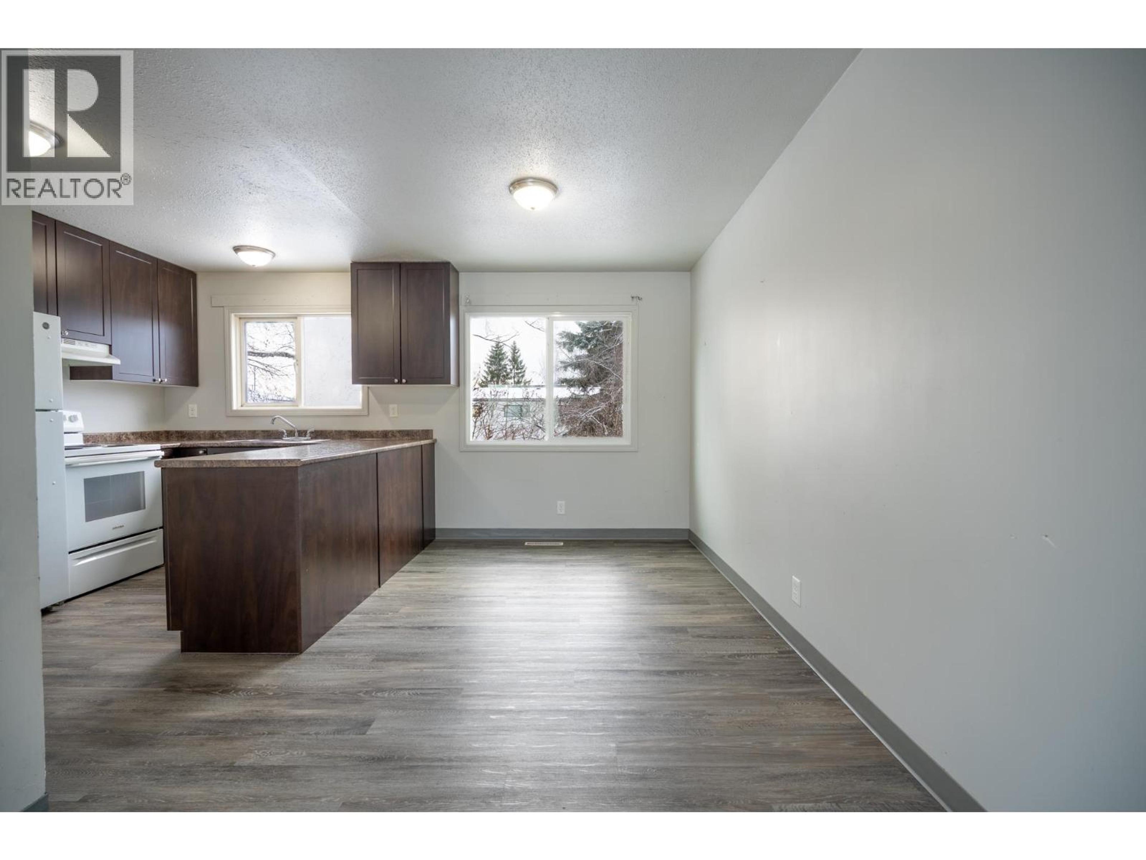 225 LAUREL CRESCENT - 7