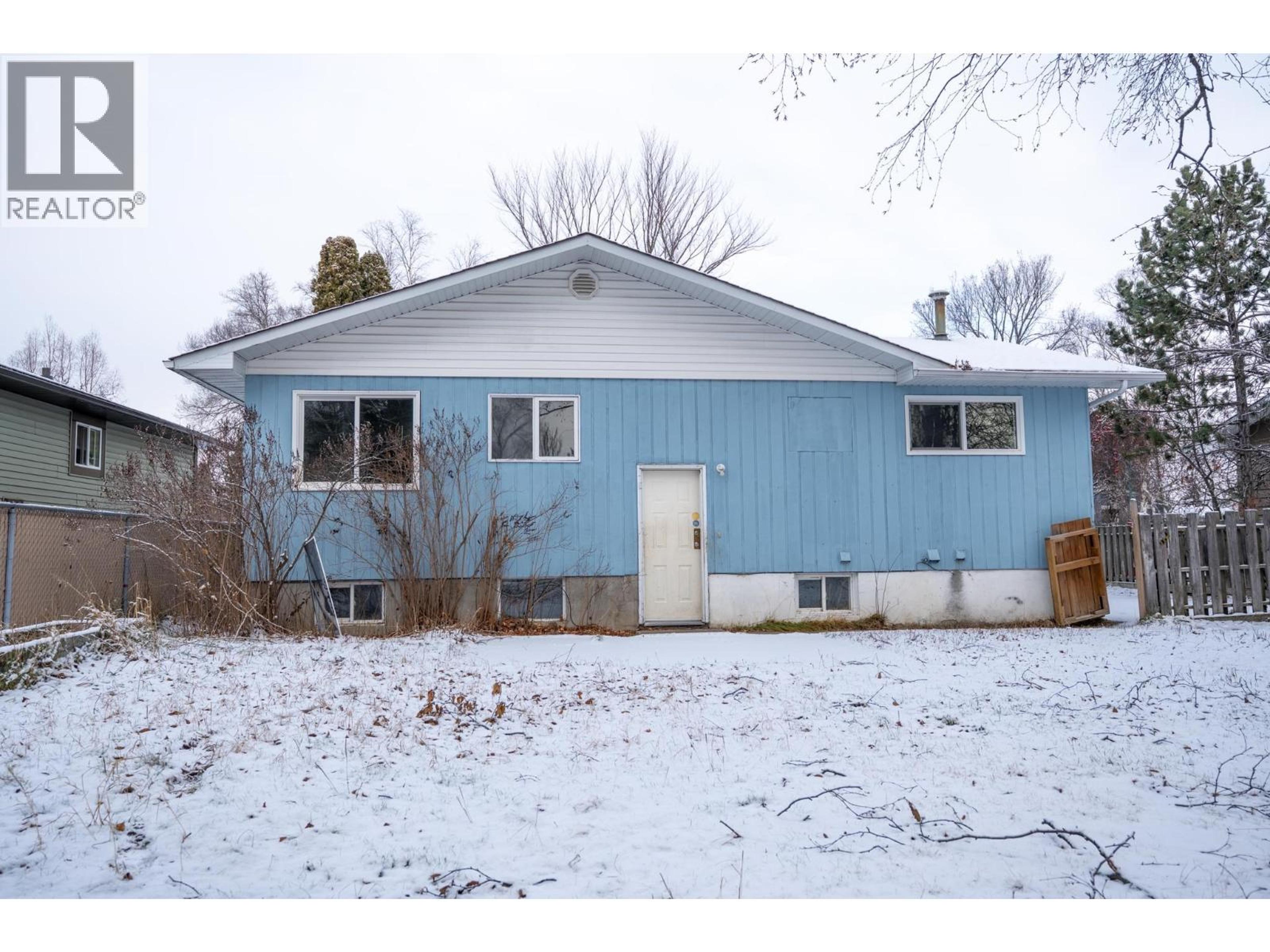 225 LAUREL CRESCENT - Main Image