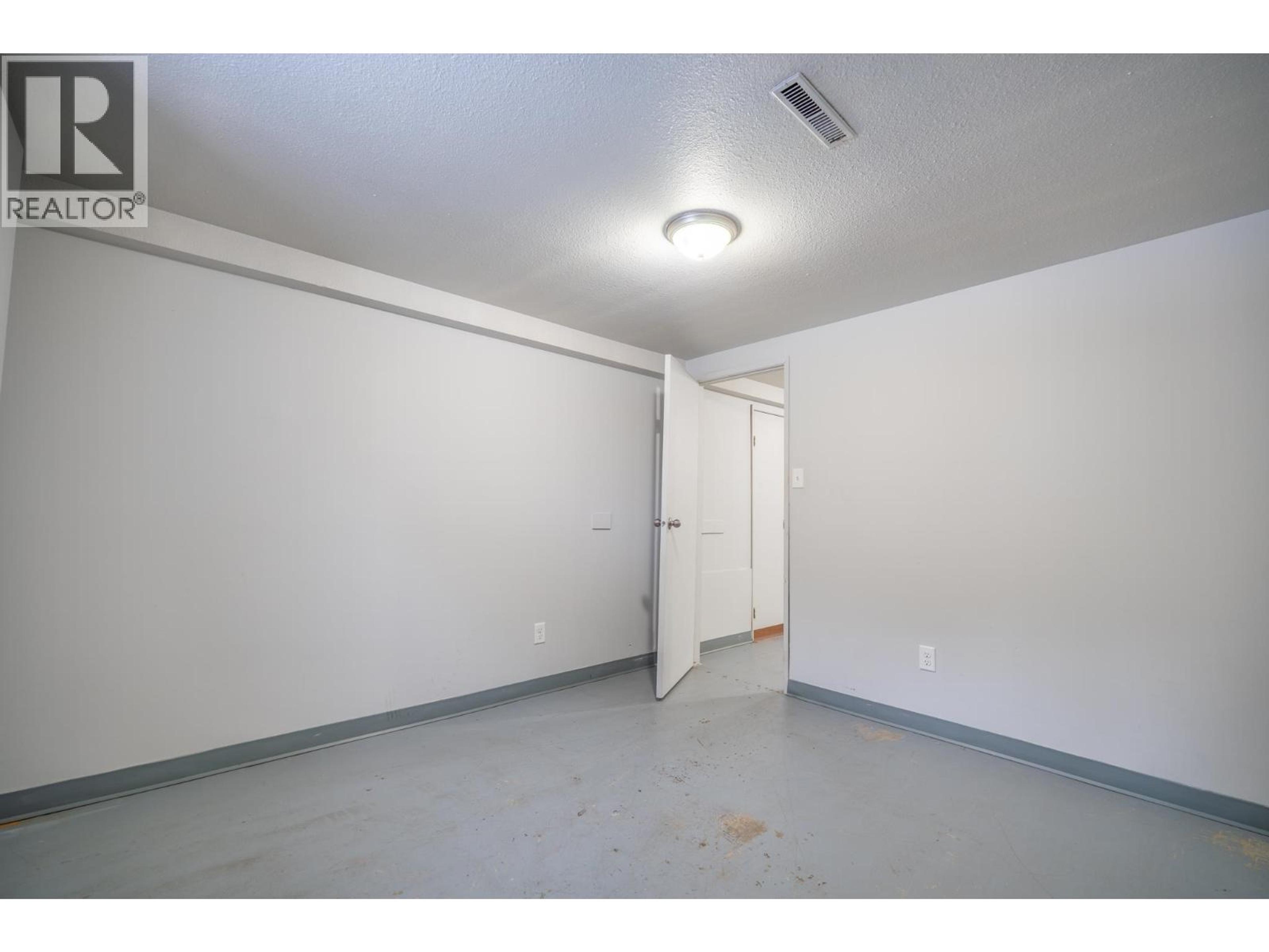 225 LAUREL CRESCENT - 20