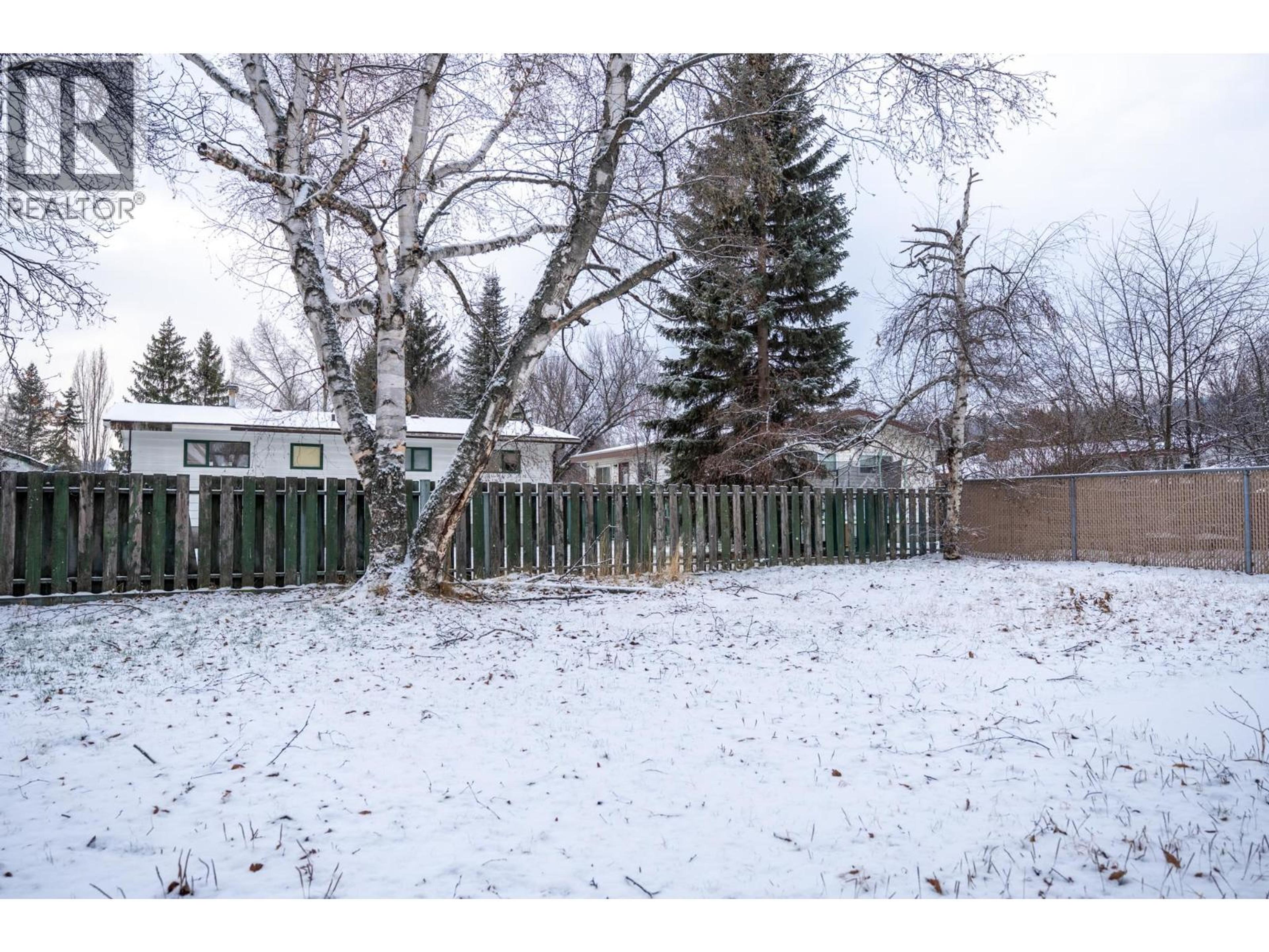 225 LAUREL CRESCENT - 31