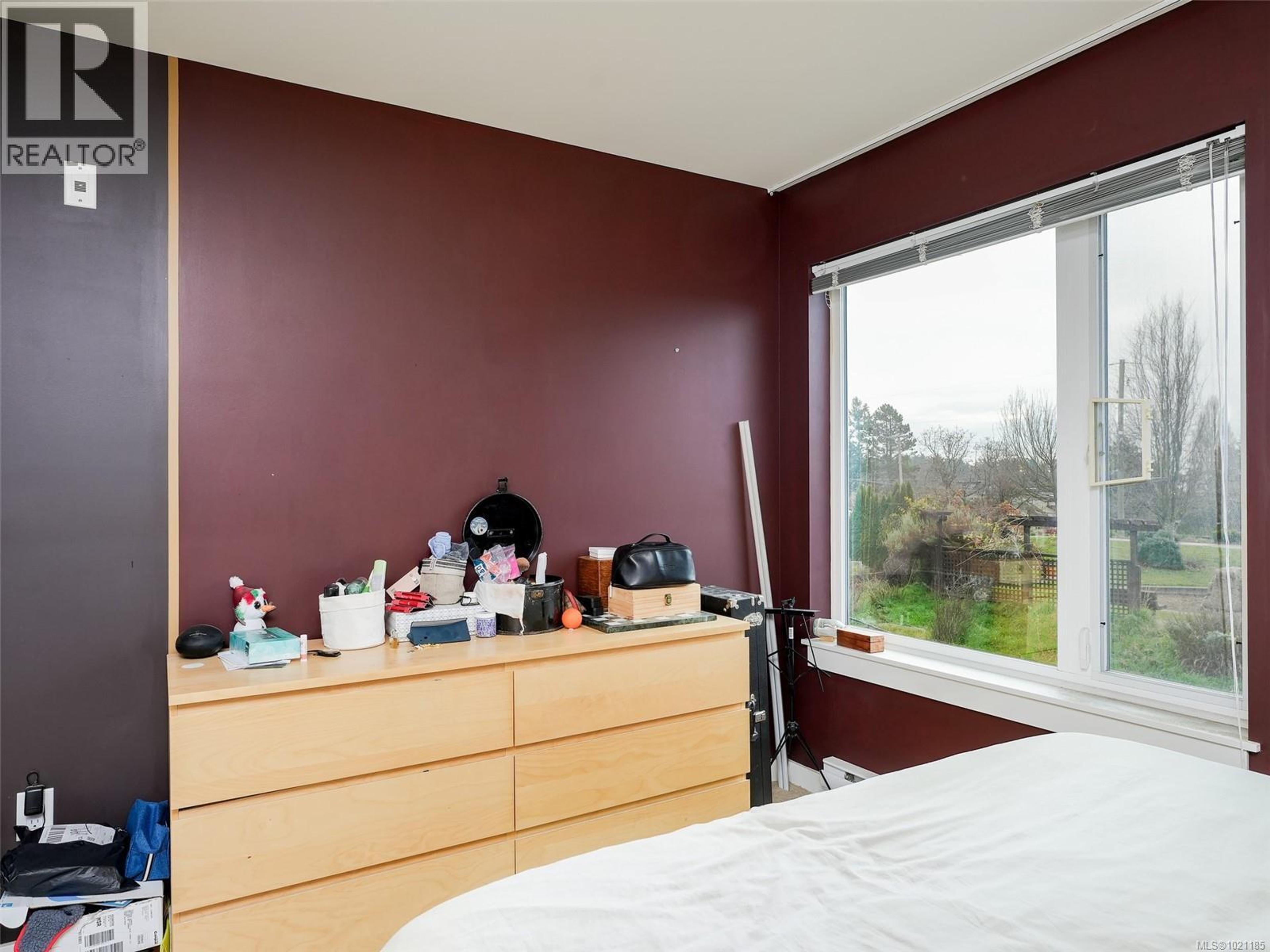 1405 ESQUIMALT ST - 14