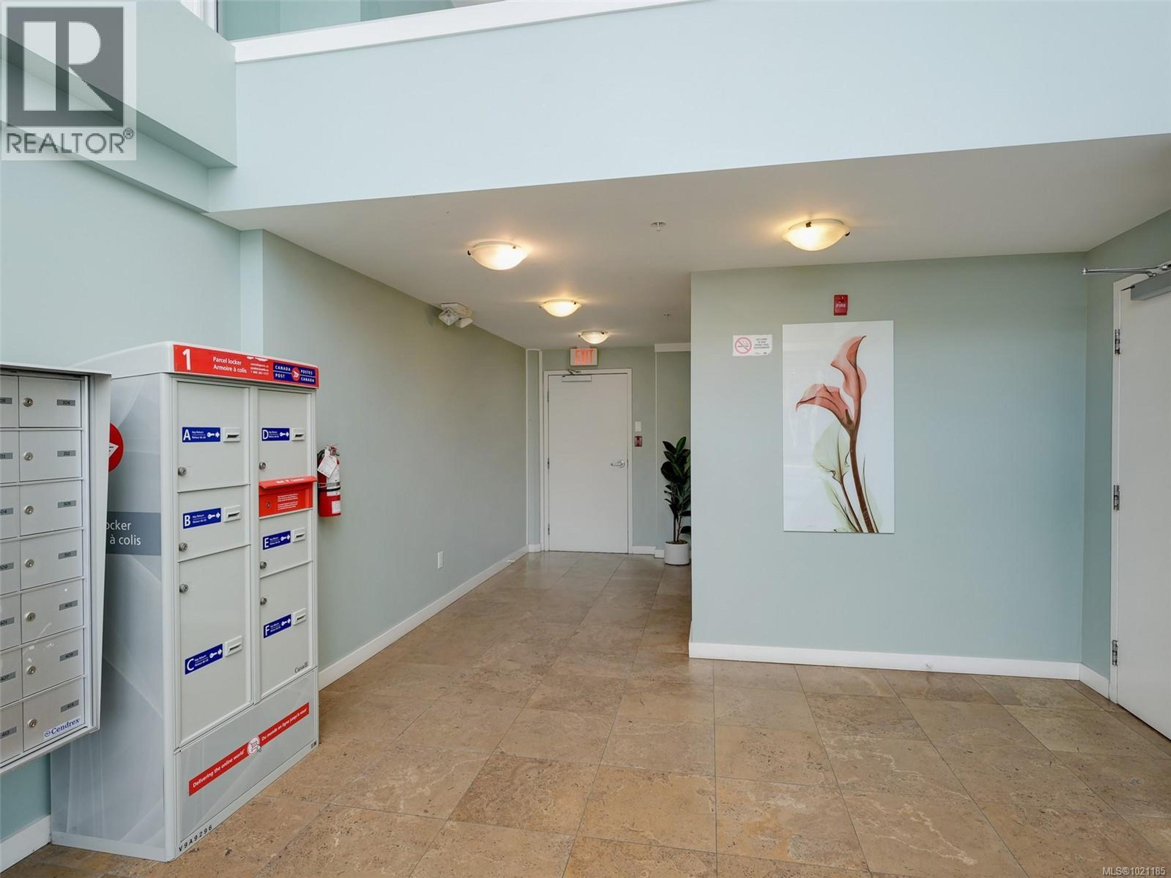 1405 ESQUIMALT ST - 19