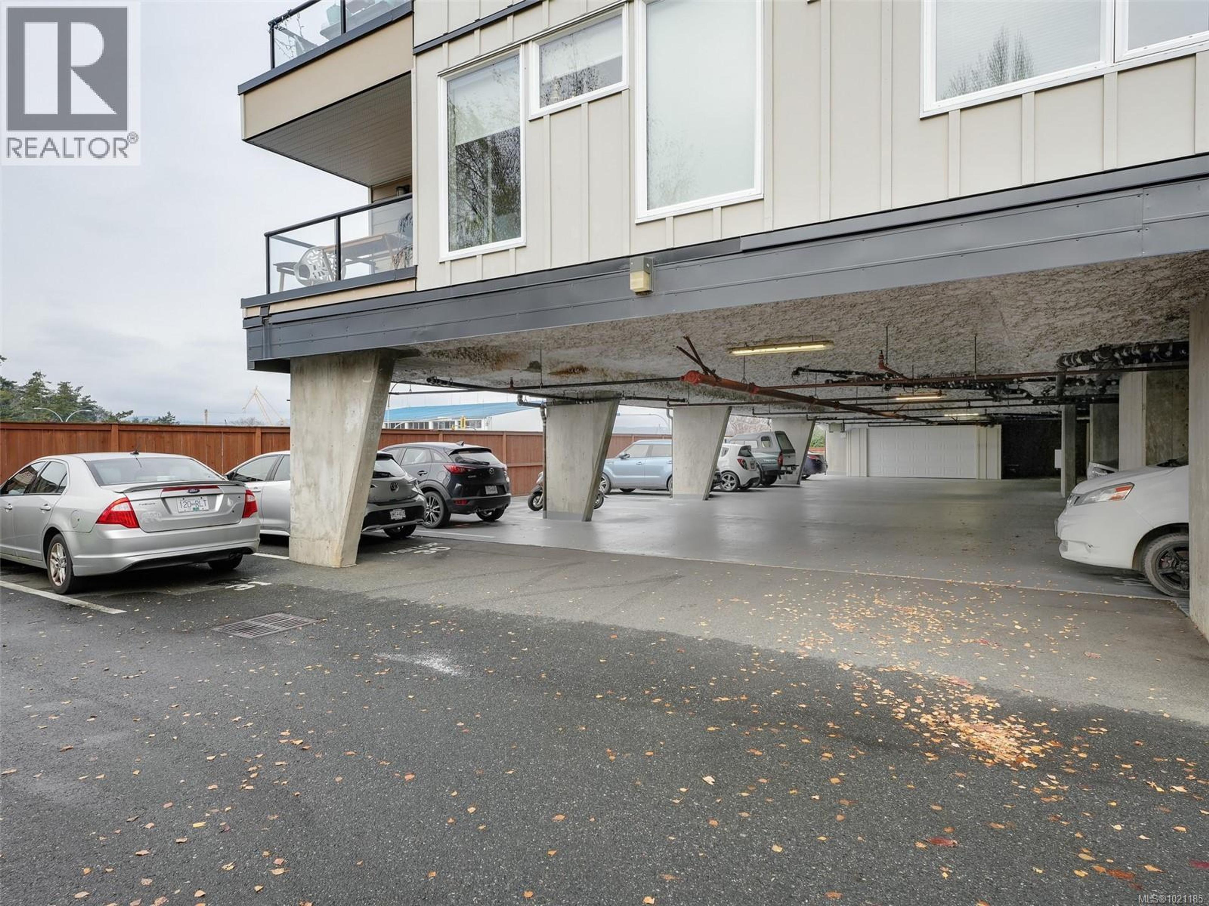 1405 ESQUIMALT ST - 22