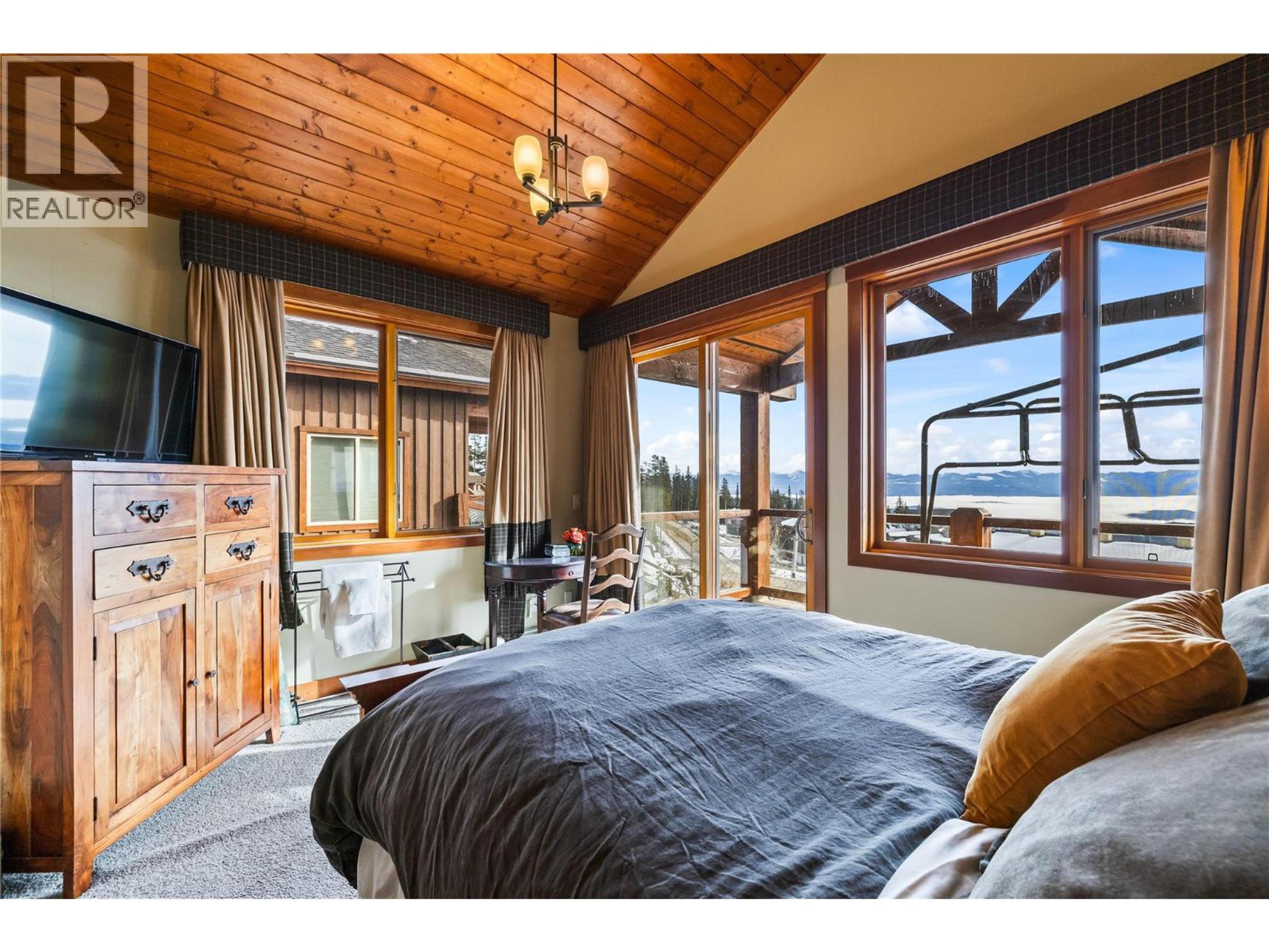 #4 80 KETTLEVIEW ROAD - 24