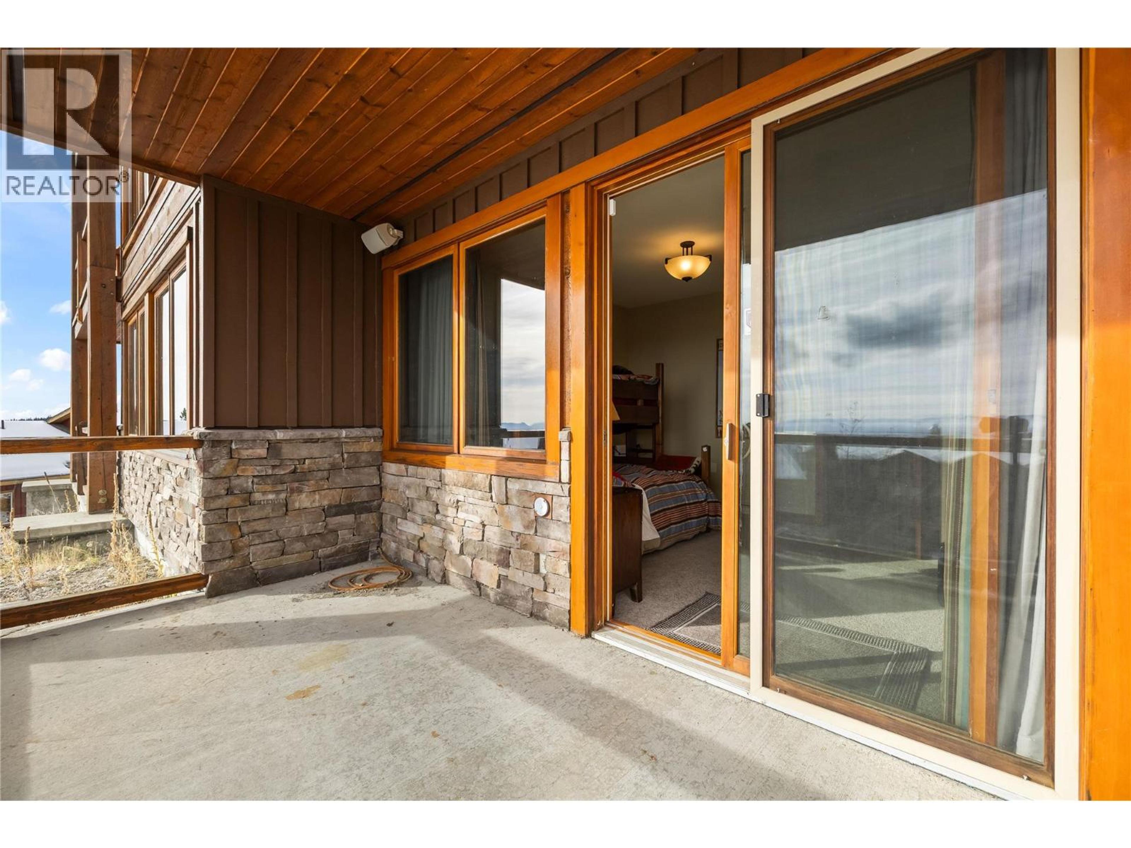 #4 80 KETTLEVIEW ROAD - 42