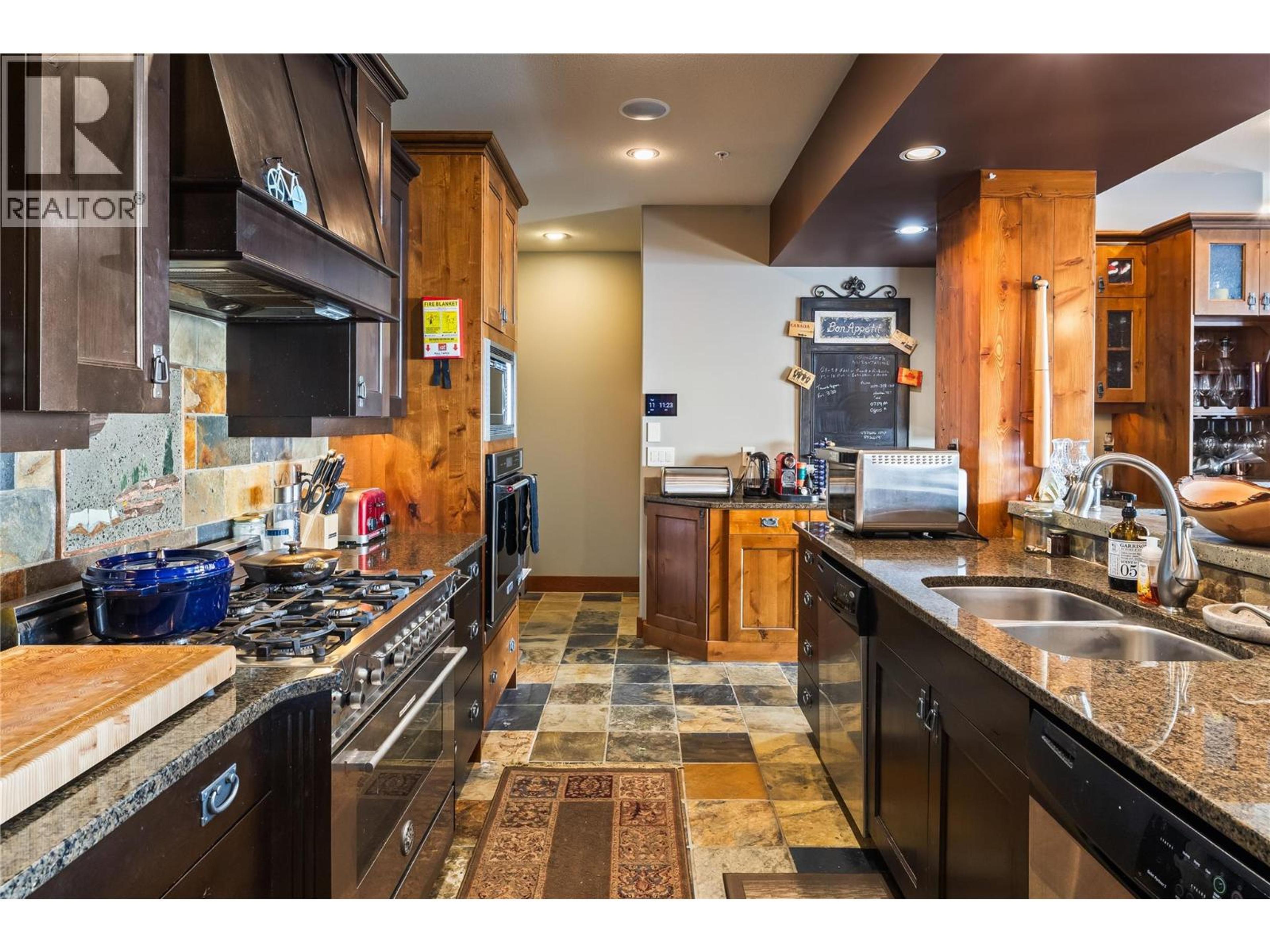 #4 80 KETTLEVIEW ROAD - 4