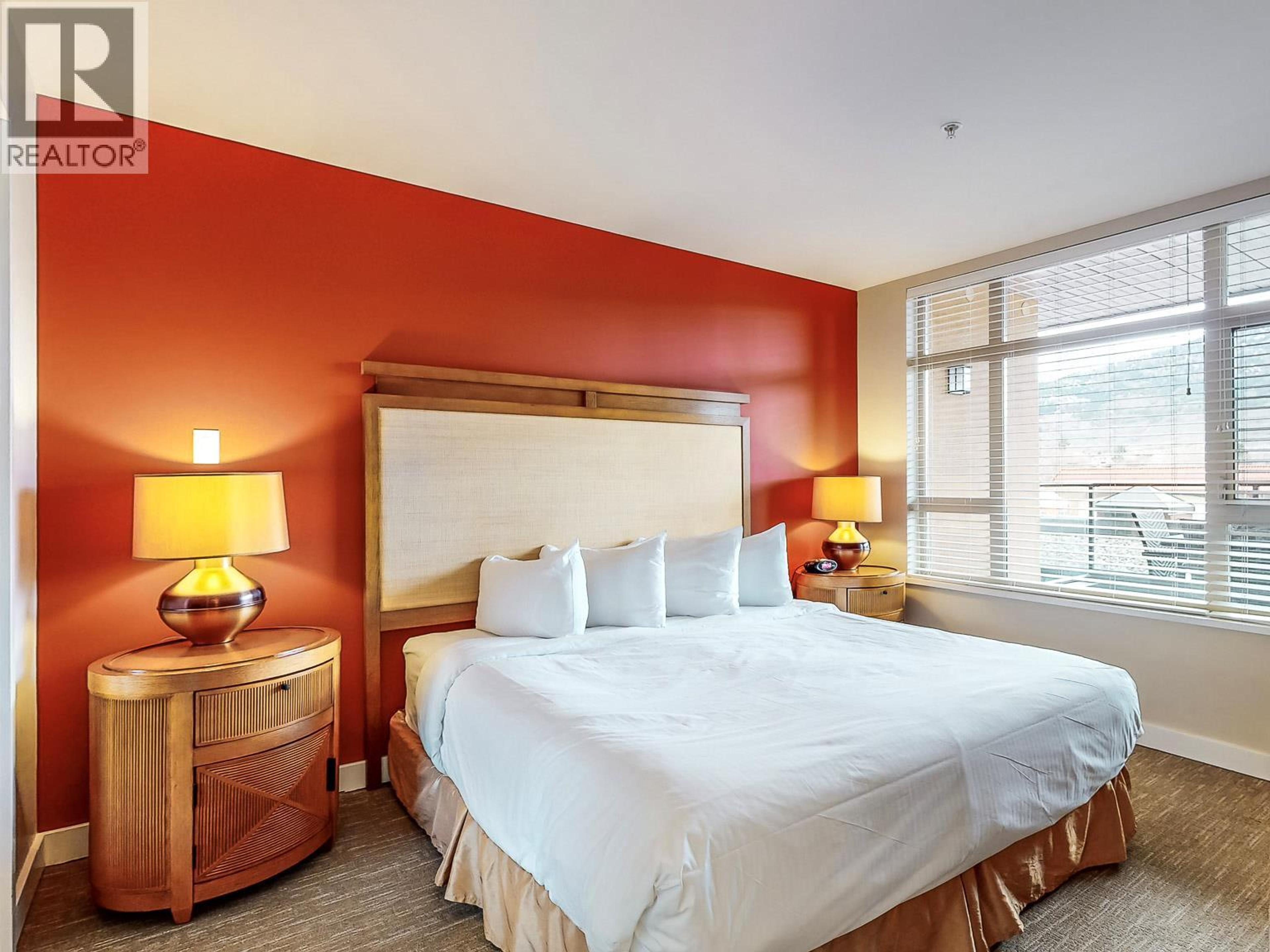 #413 15 PARK PLACE - 11