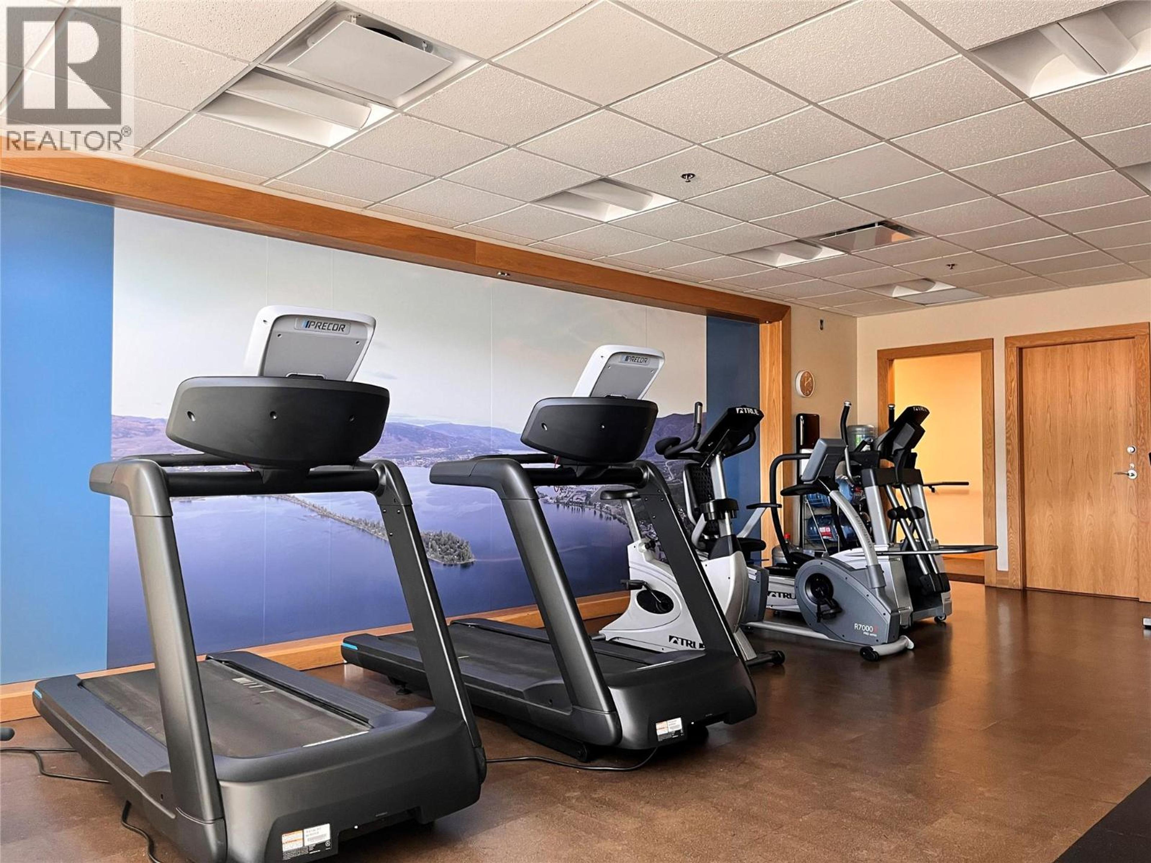 #413 15 PARK PLACE - 22