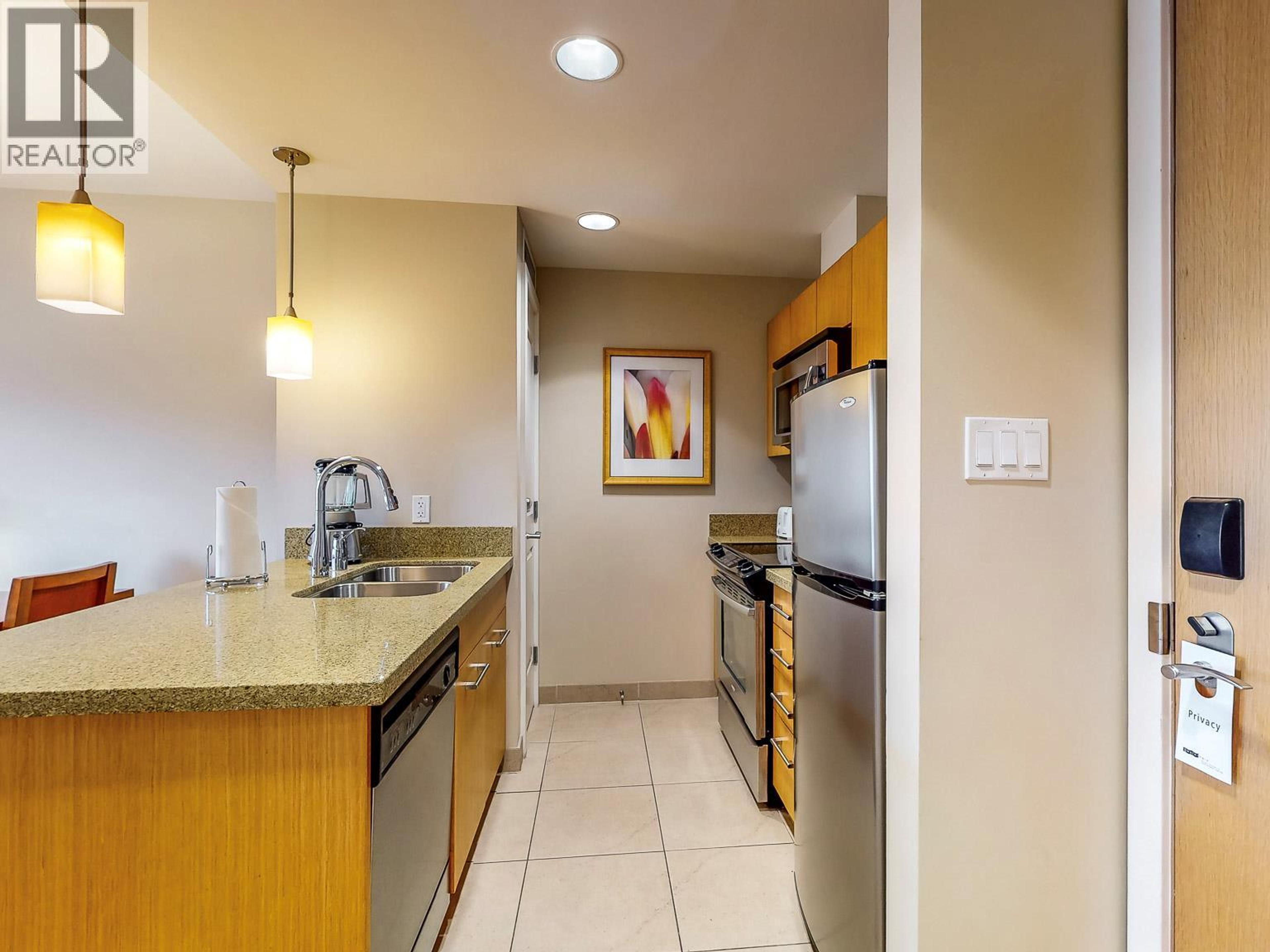 #413 15 PARK PLACE - 9