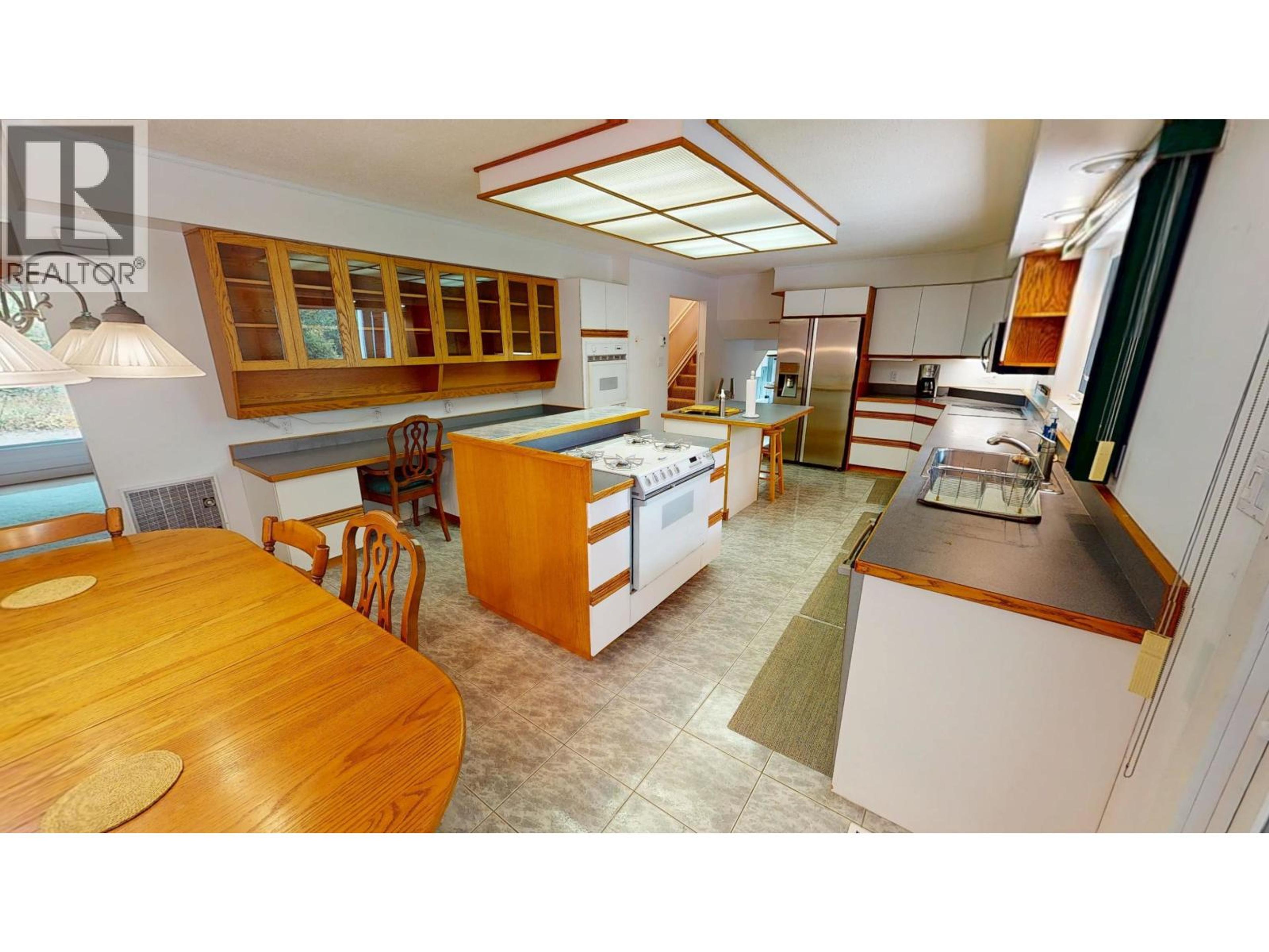 309 SKYLINE ROAD - 11