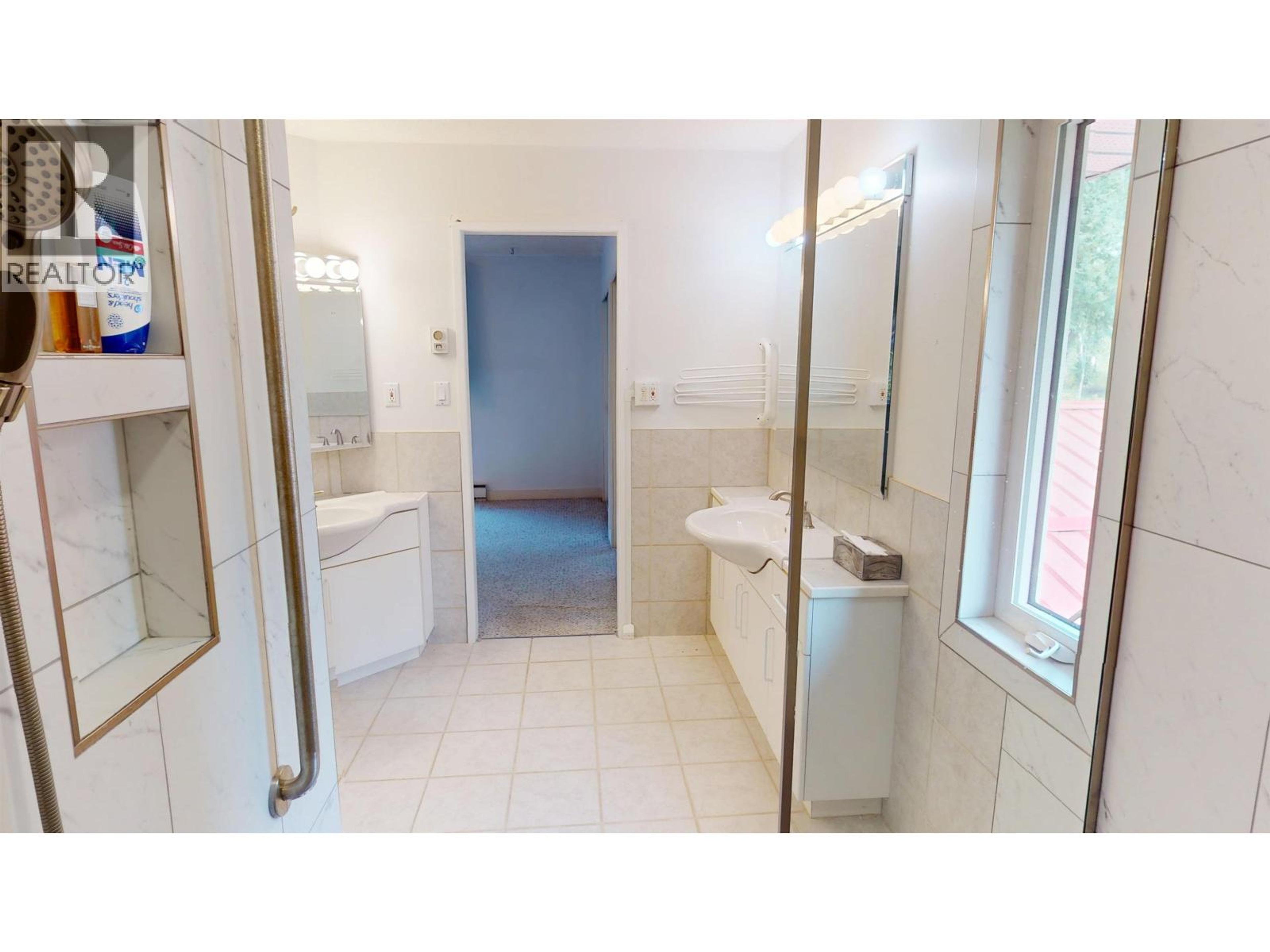 309 SKYLINE ROAD - 19