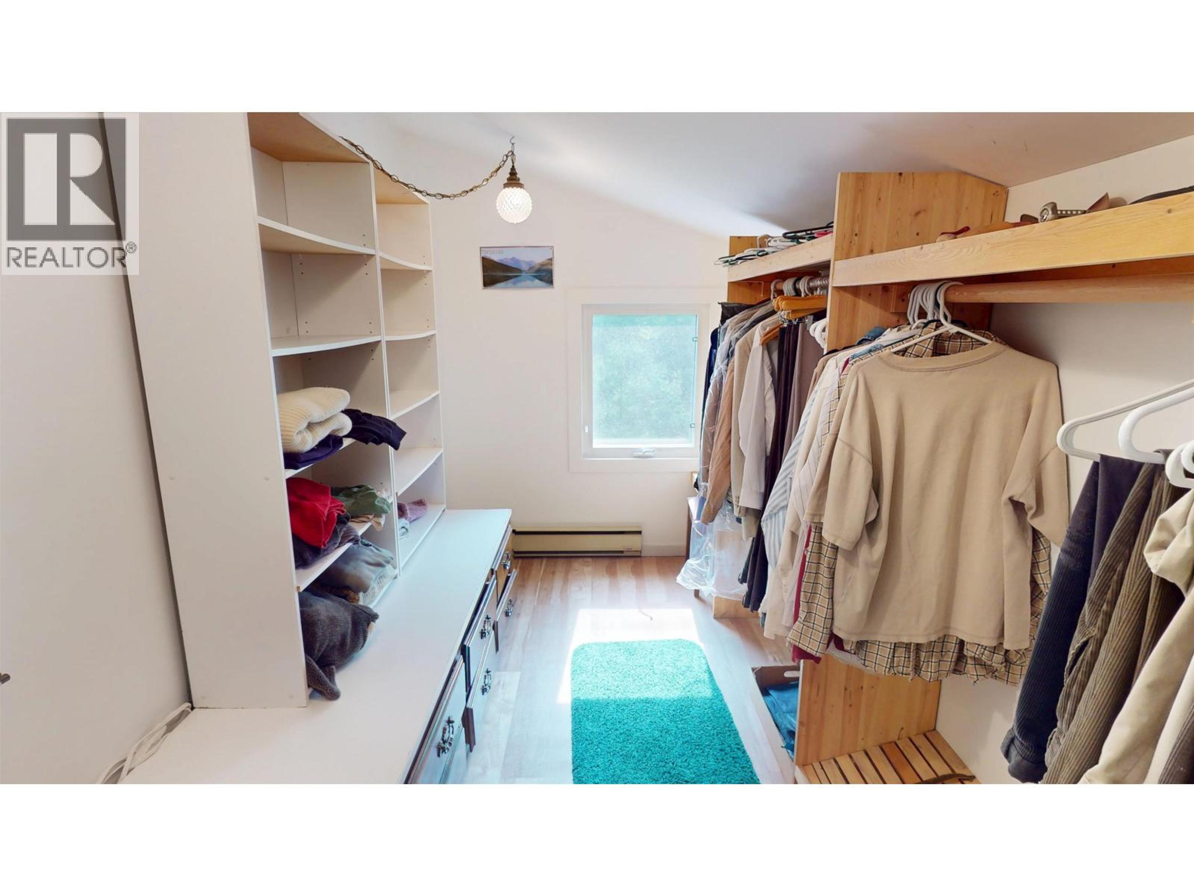 309 SKYLINE ROAD - 28