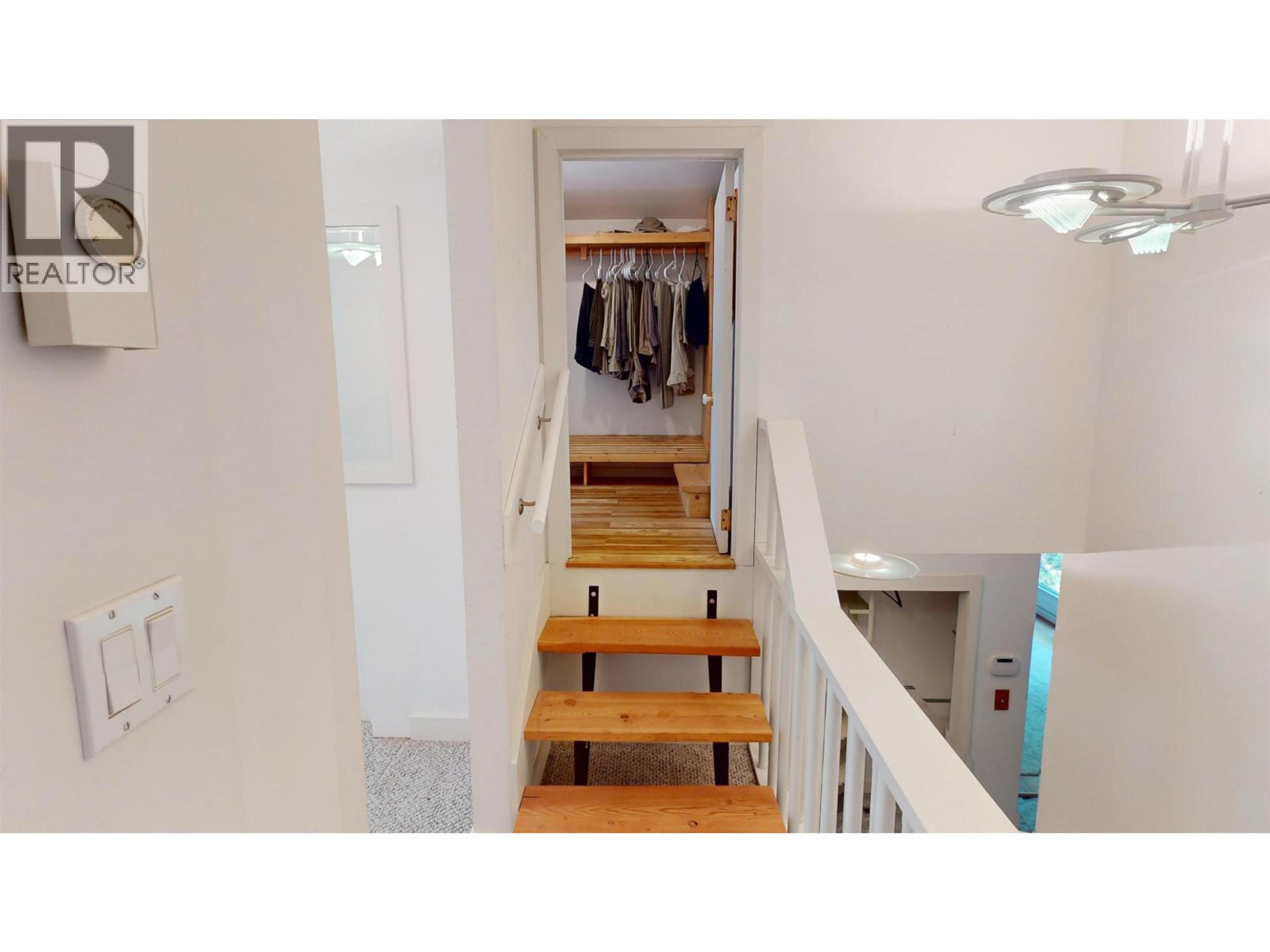 309 SKYLINE ROAD - 29