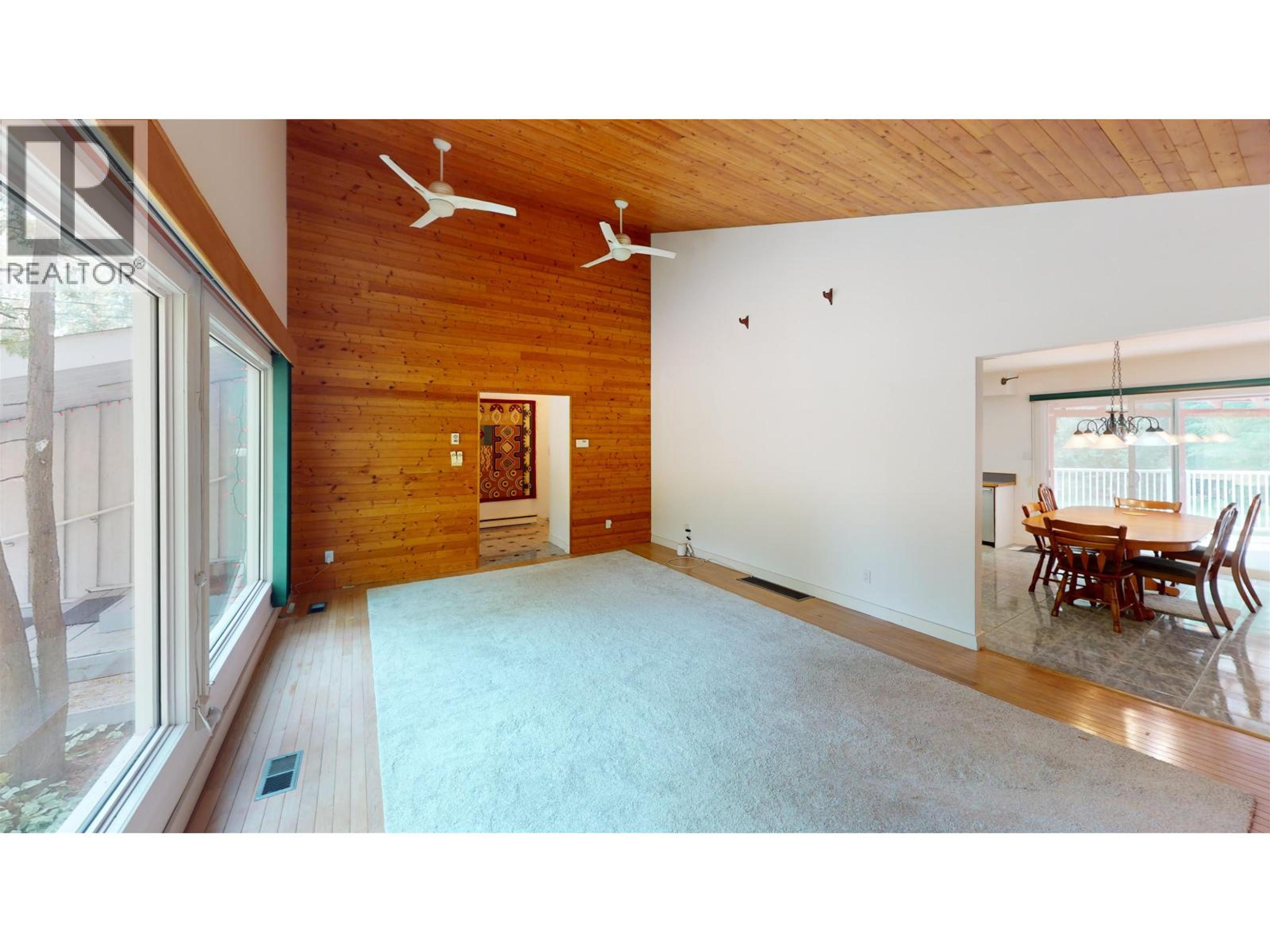 309 SKYLINE ROAD - 4