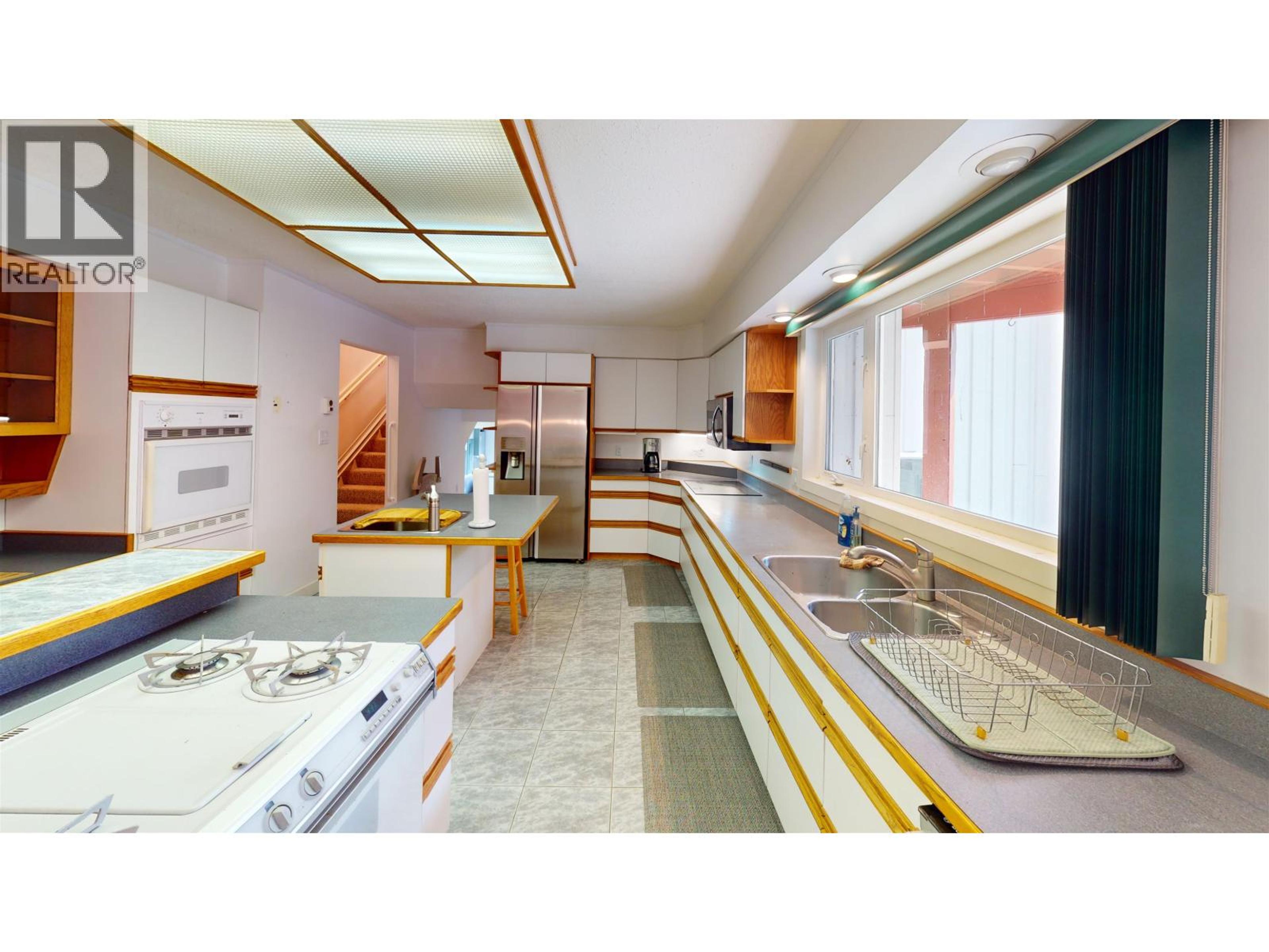 309 SKYLINE ROAD - 9