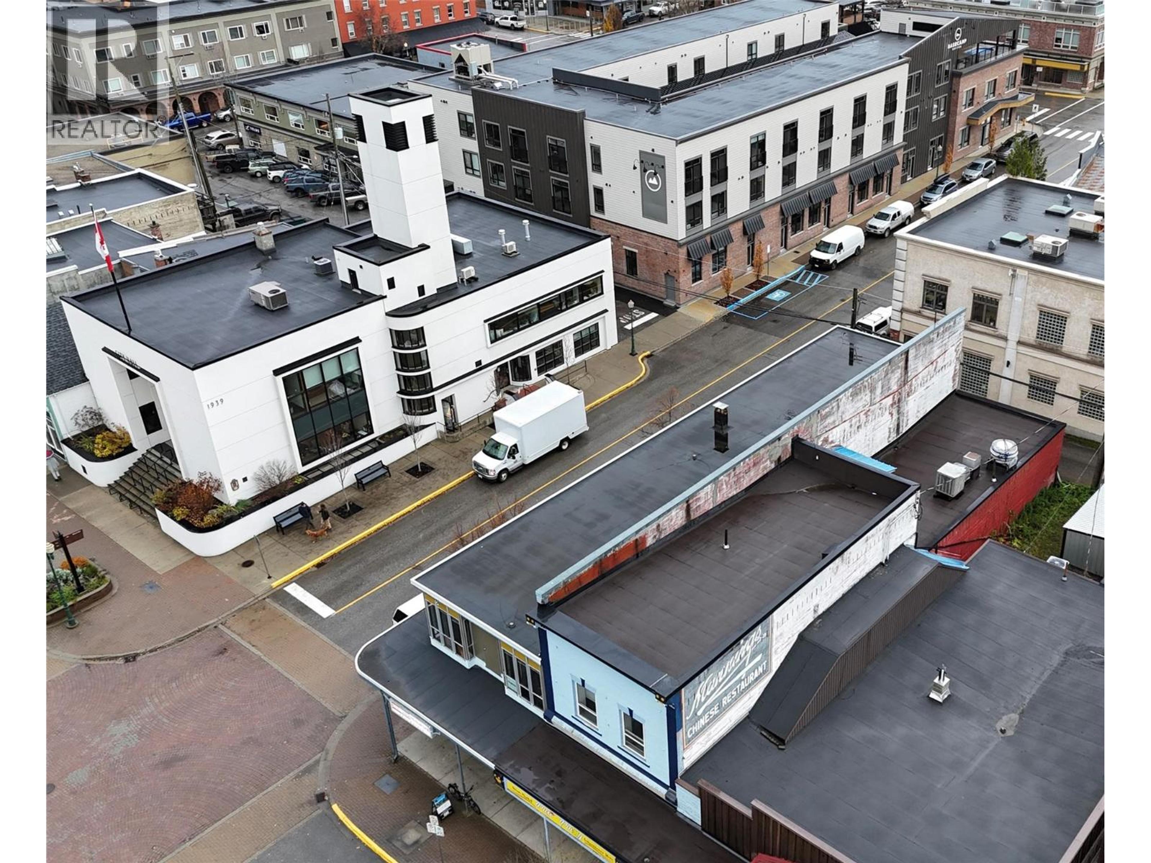 302 MACKENZIE AVENUE - Image 5