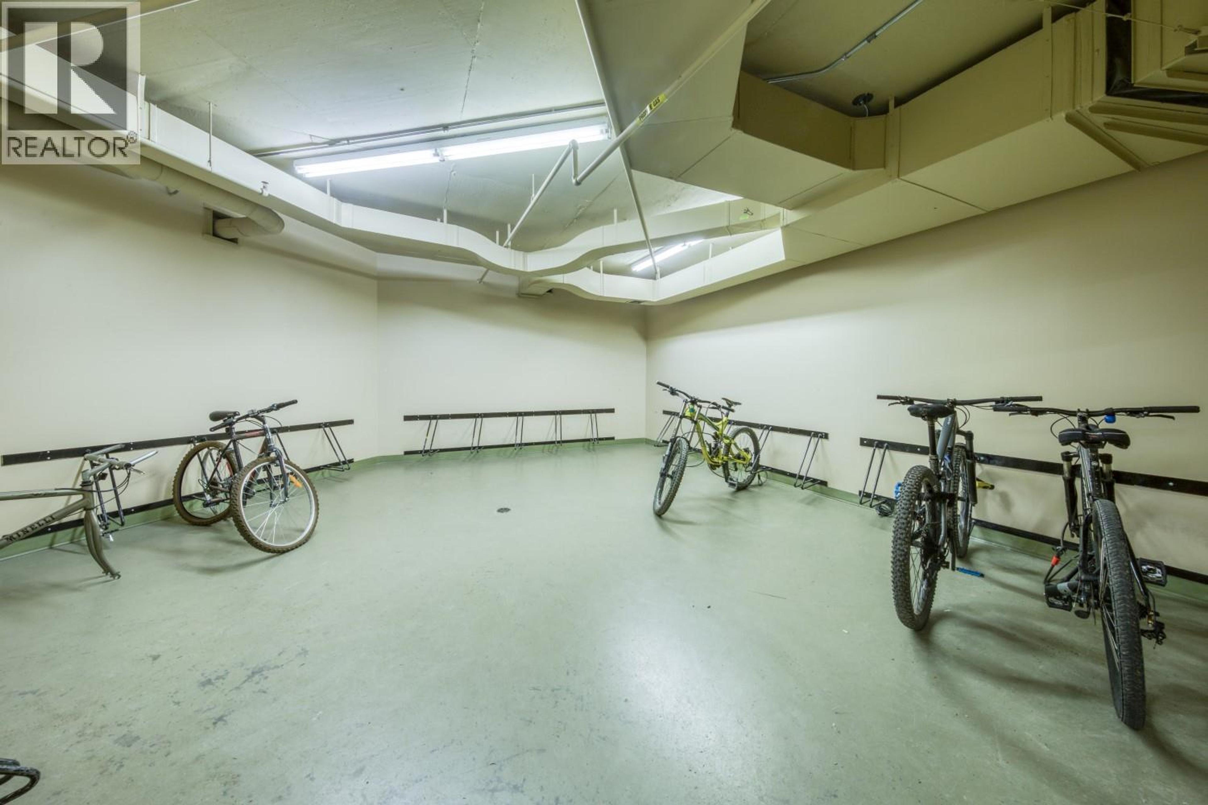 #415 2090 SUMMIT DRIVE - 26