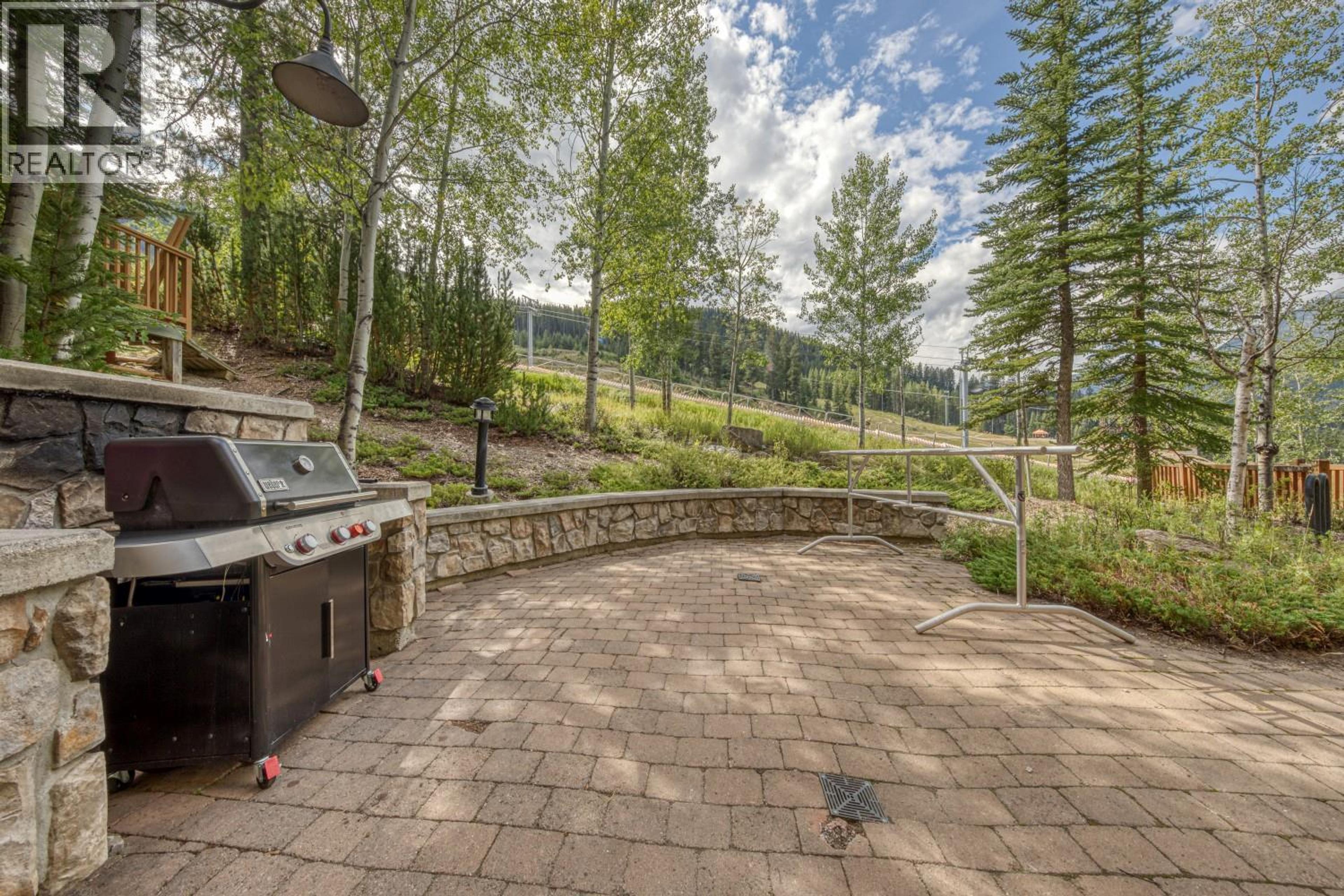 #415 2090 SUMMIT DRIVE - 28