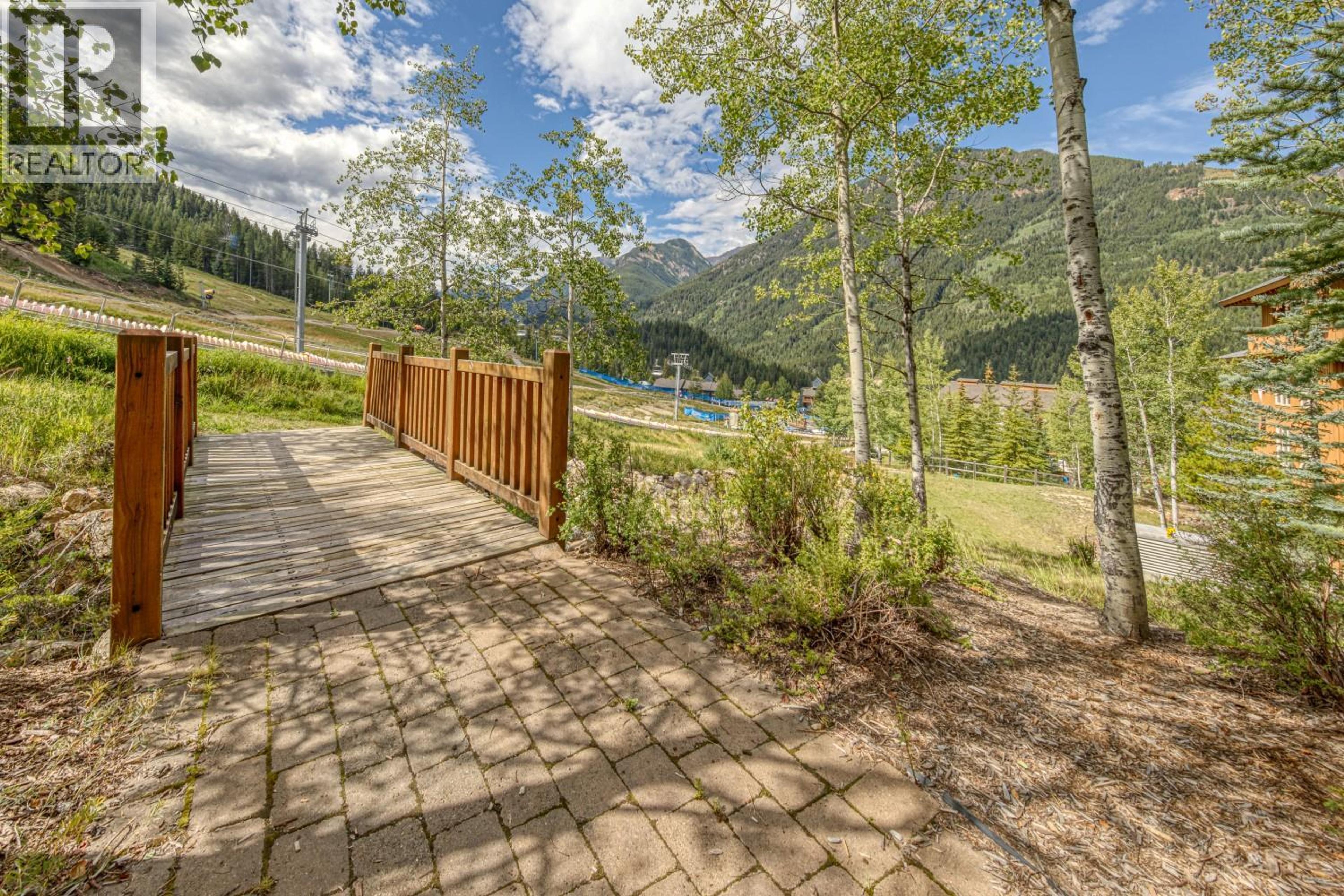 #415 2090 SUMMIT DRIVE - 29