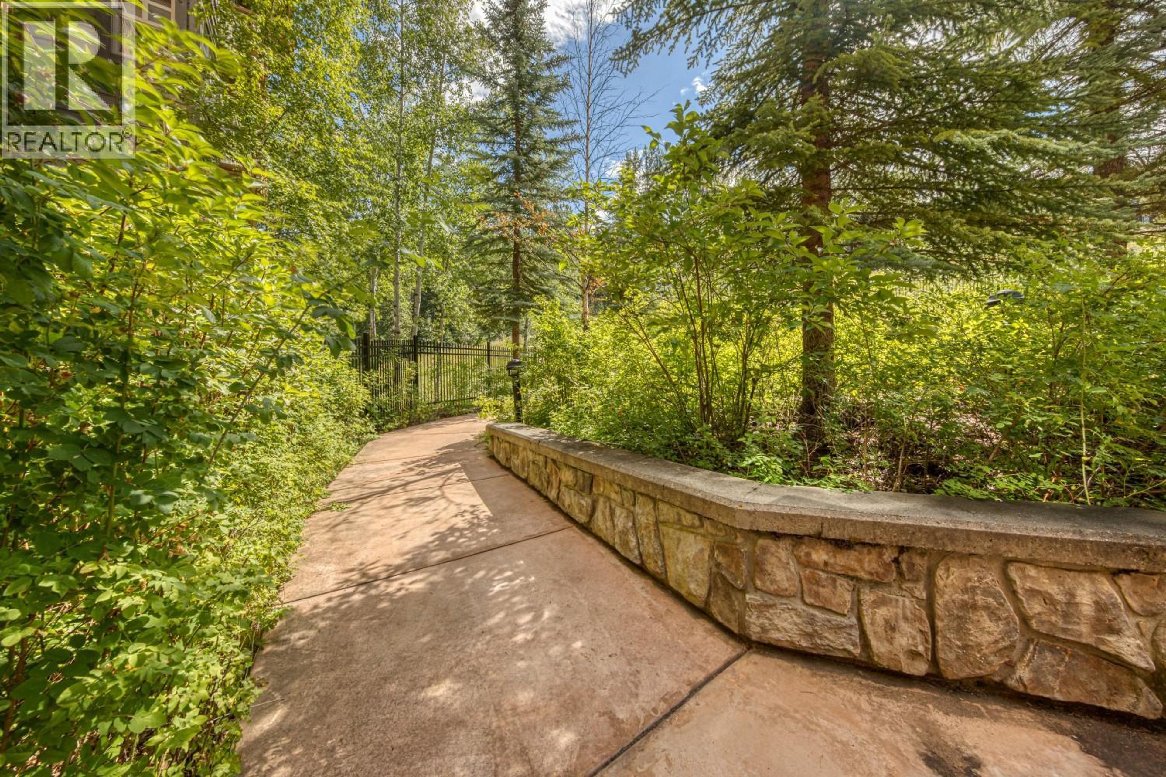 #415 2090 SUMMIT DRIVE - 30