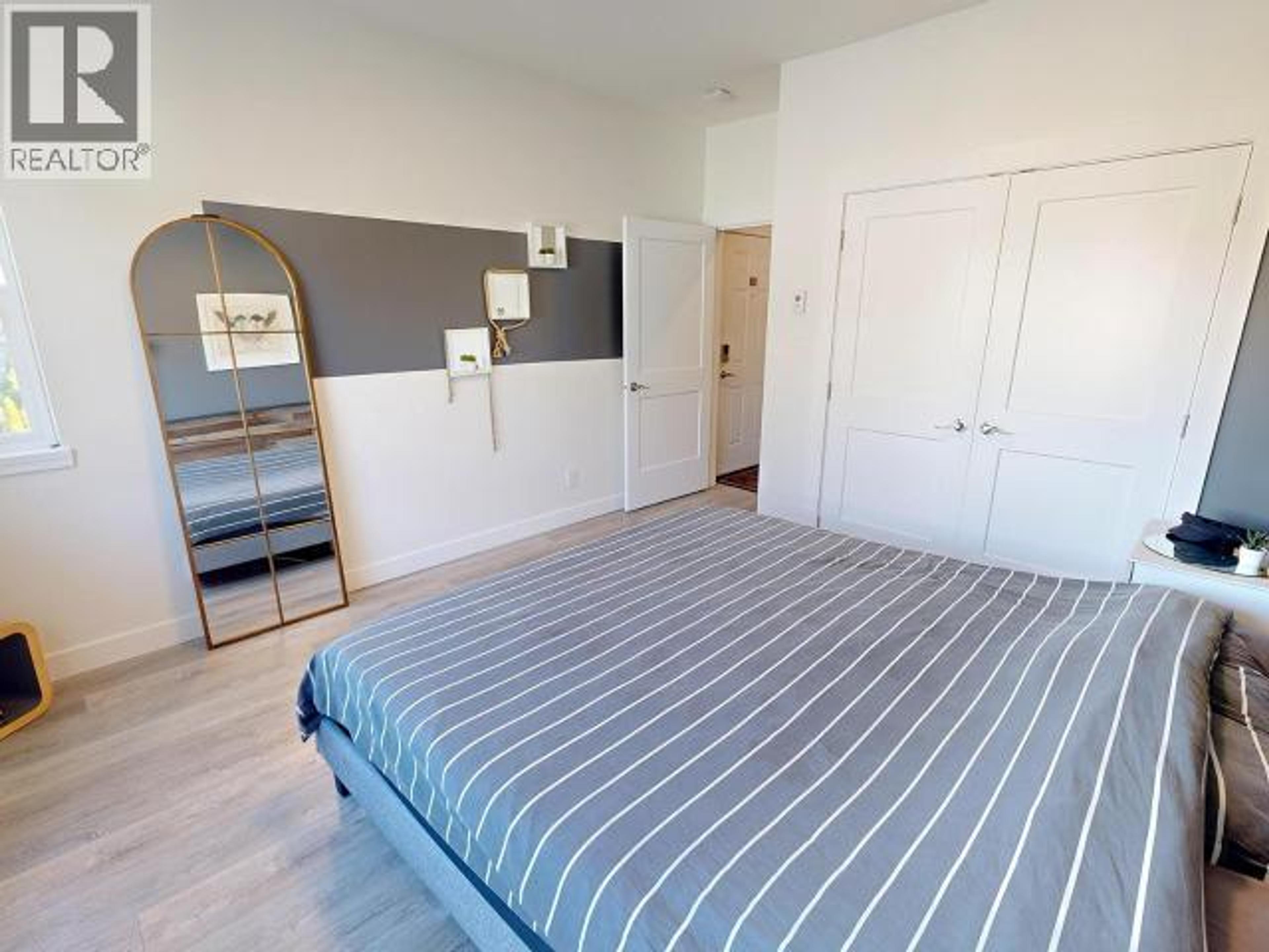 #402 7175 DUNCAN STREET - 16