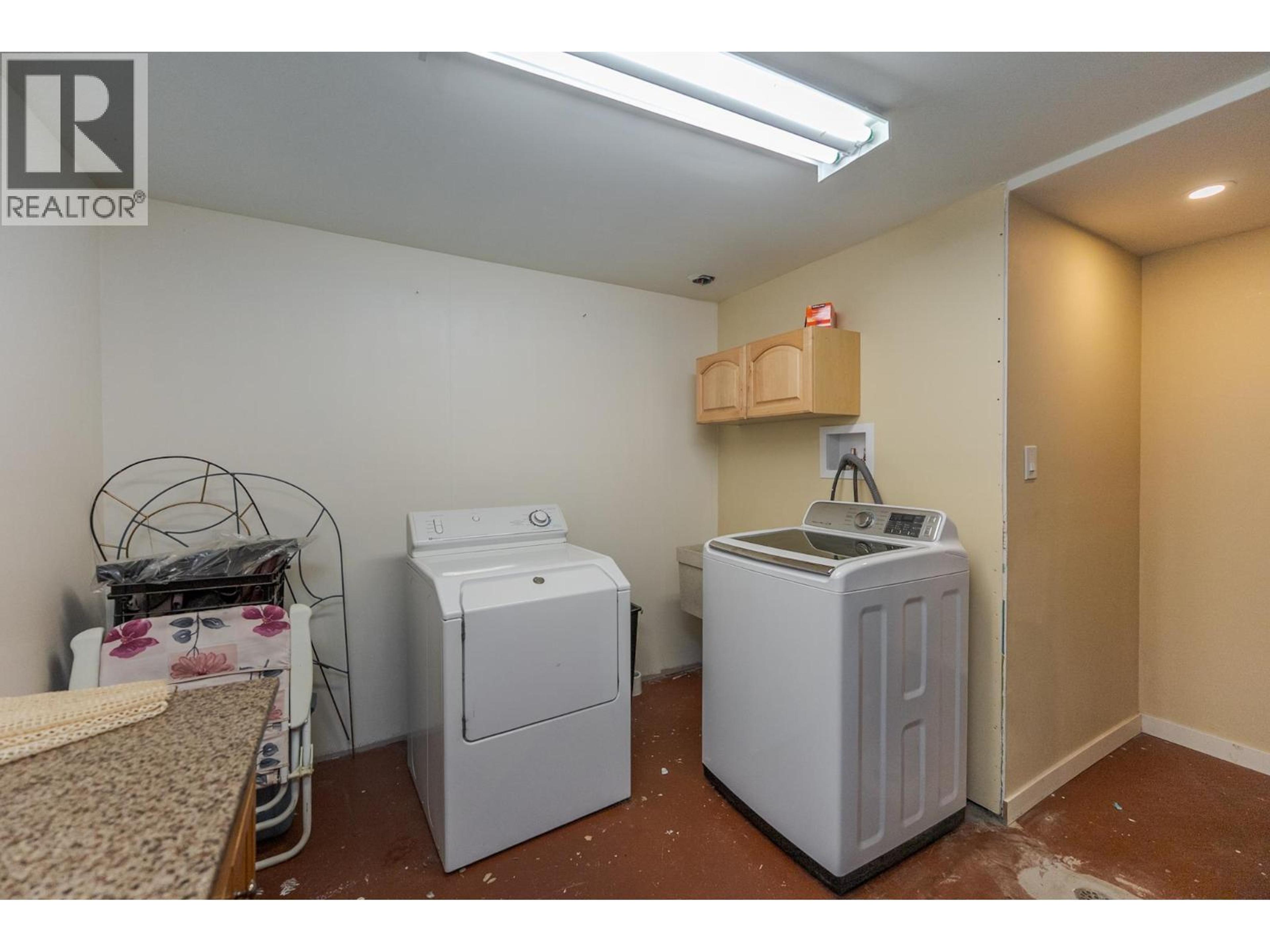 226 WILSON CRESCENT - 21