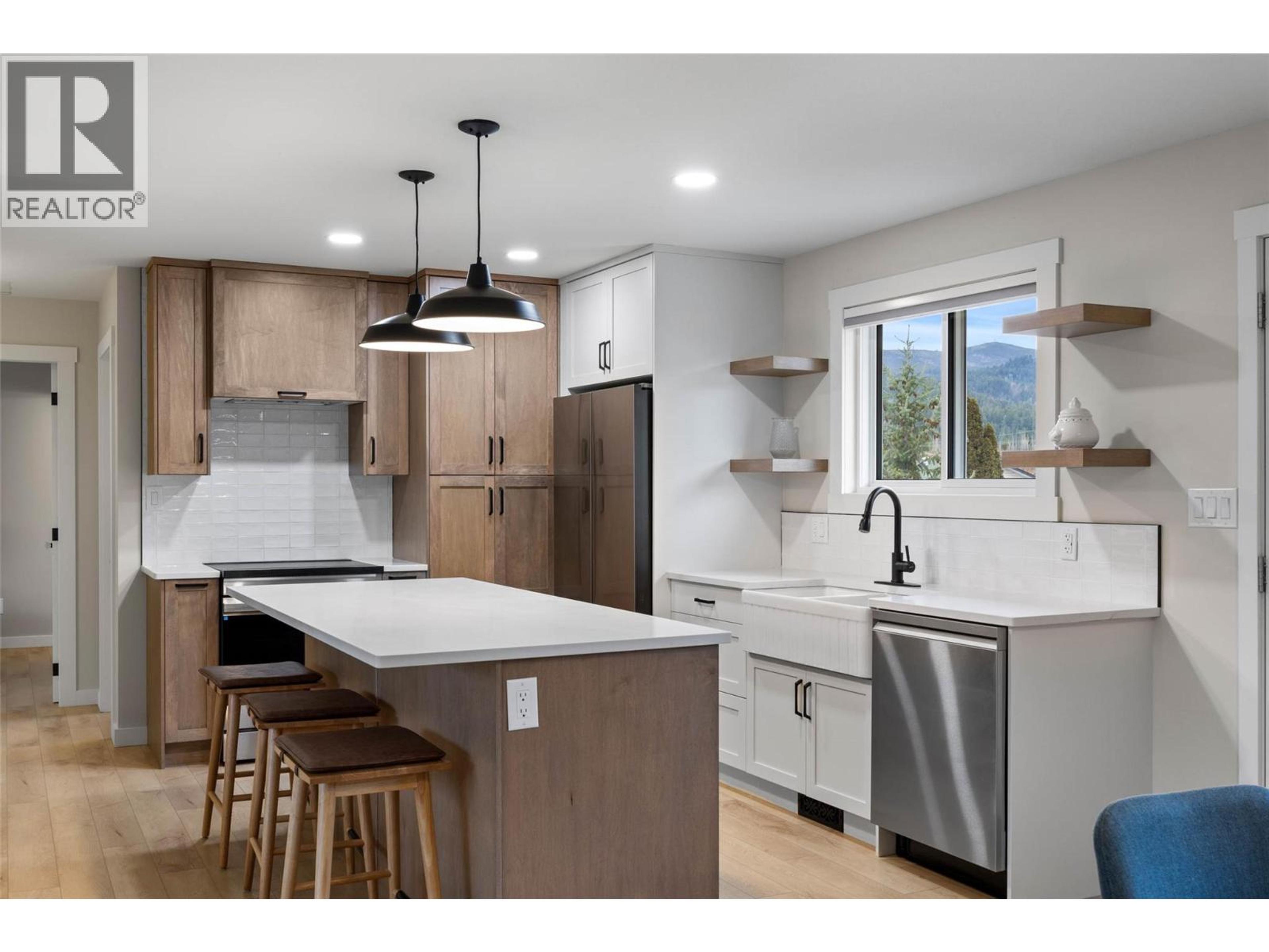 439 ORIOLE WAY - Image 3