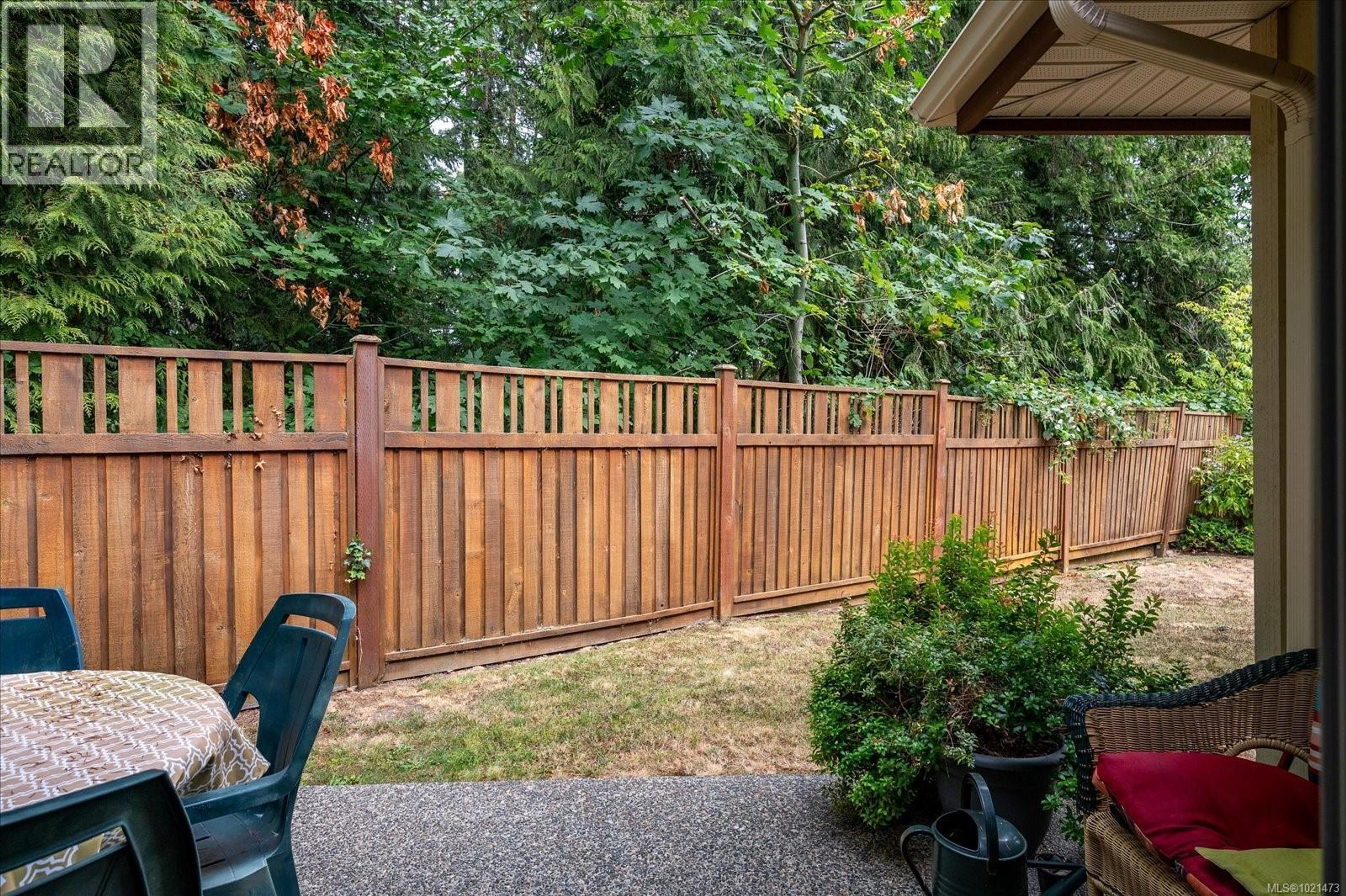 #12 340 YOUNG ST - 11