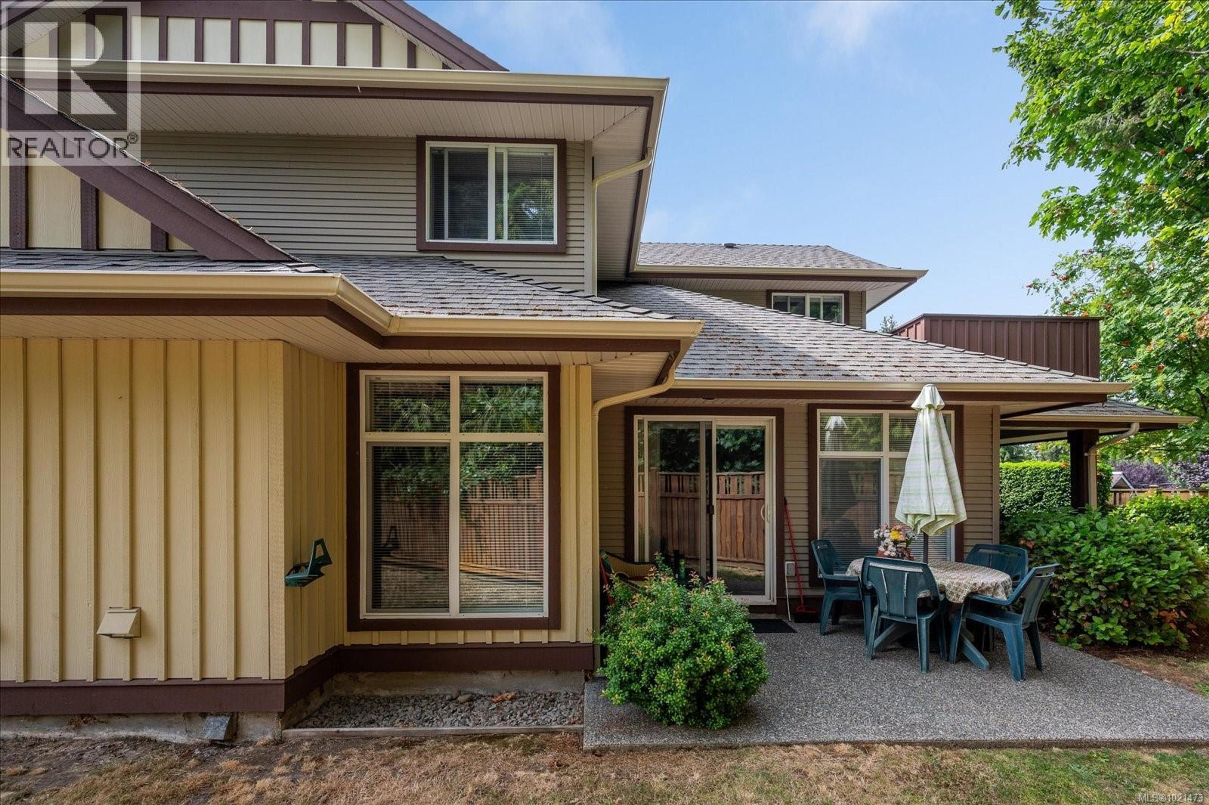 #12 340 YOUNG ST - 21