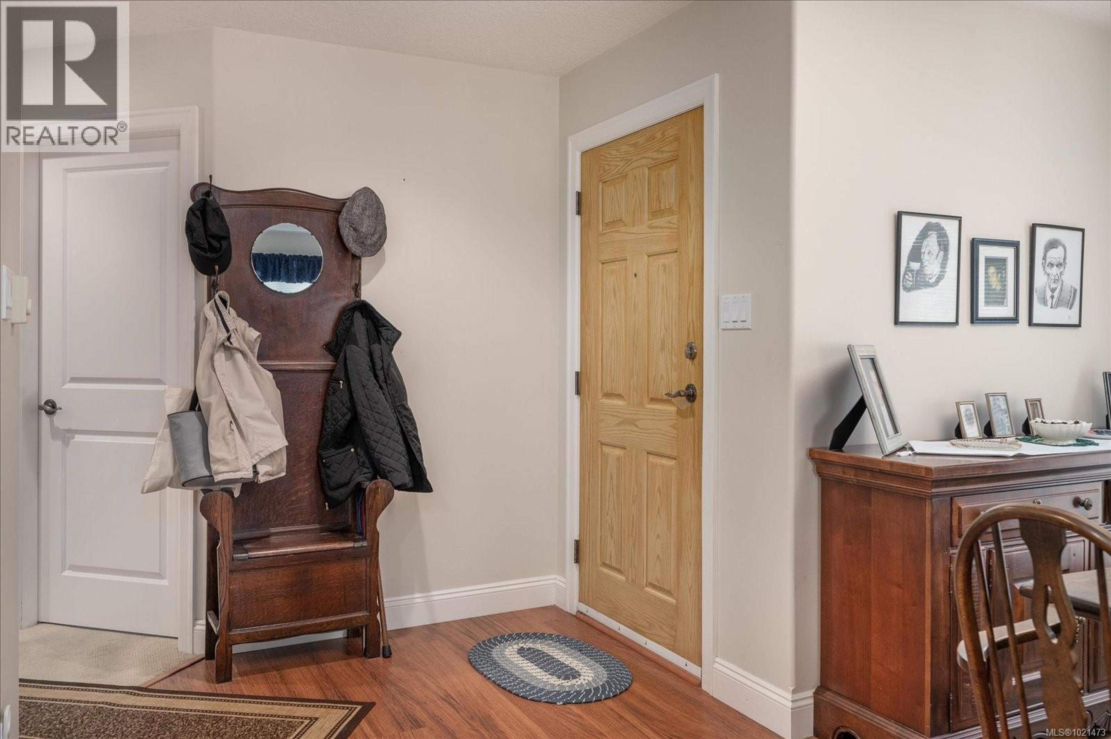 #12 340 YOUNG ST - 4