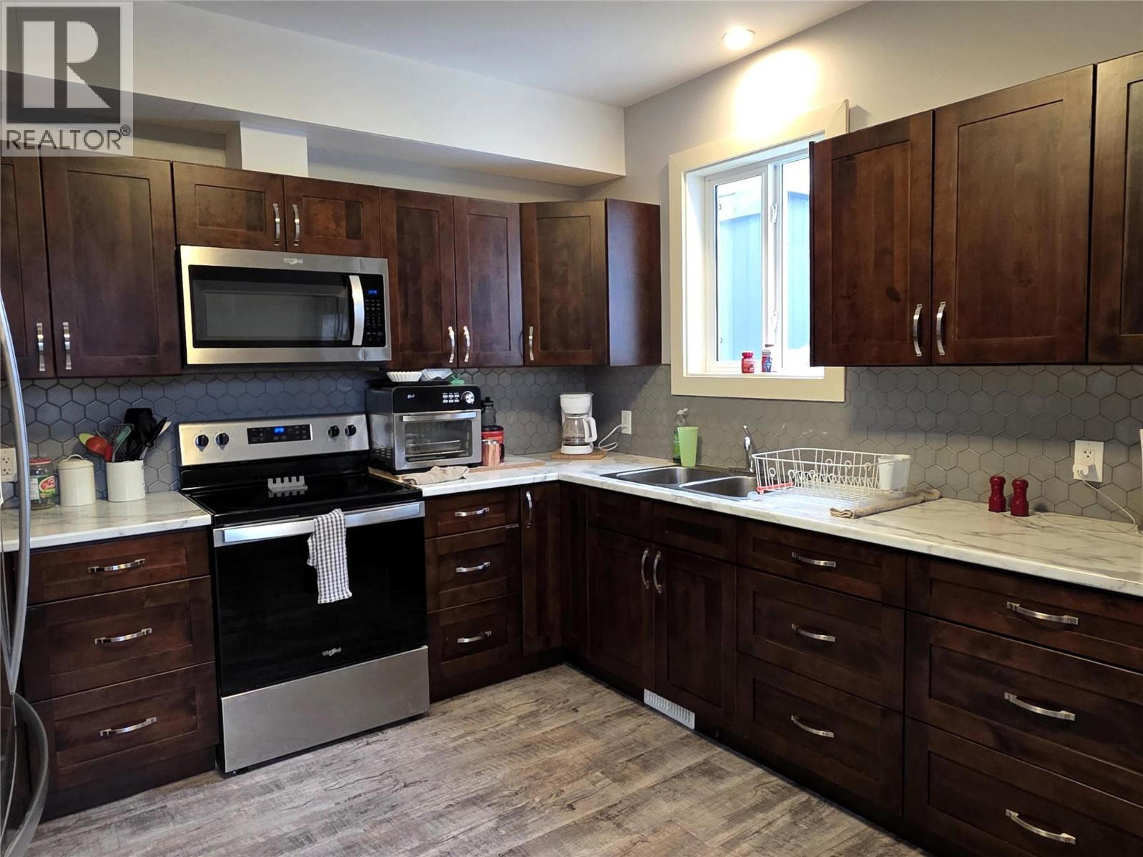 1704 SECOND AVENUE - 7