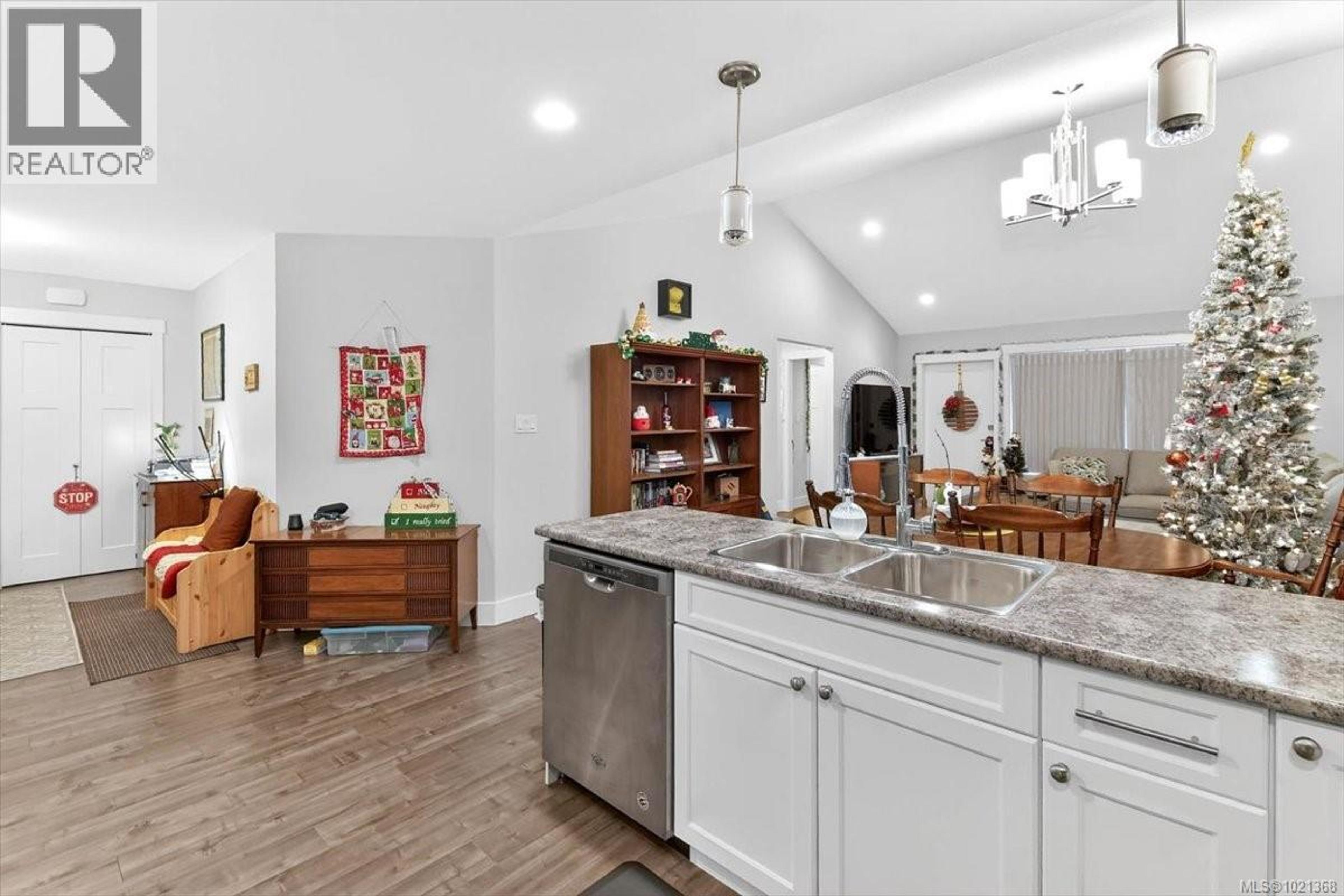 #A 4626 MAITLAND ST - 9