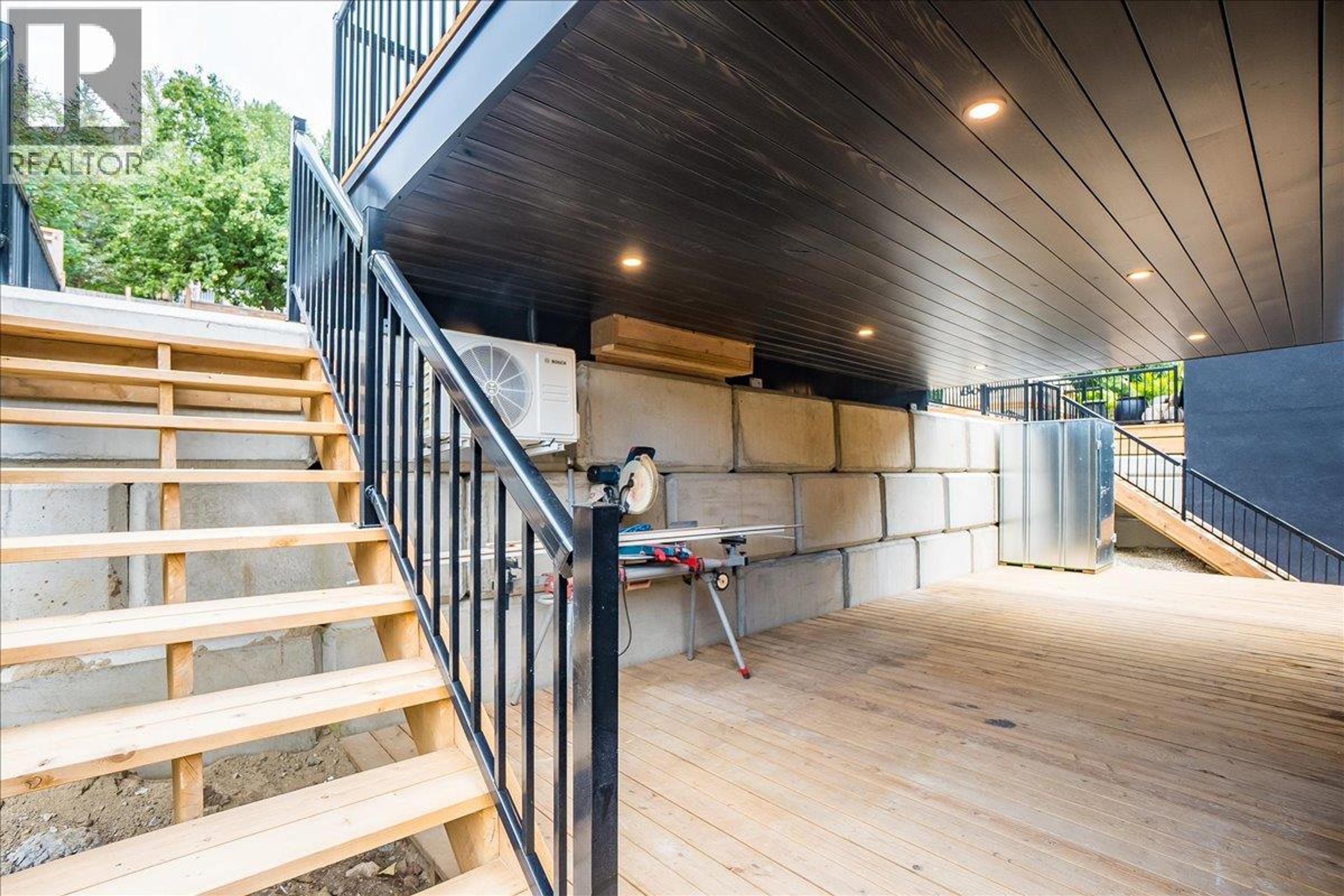 C-620 RICHARDS STREET - 16