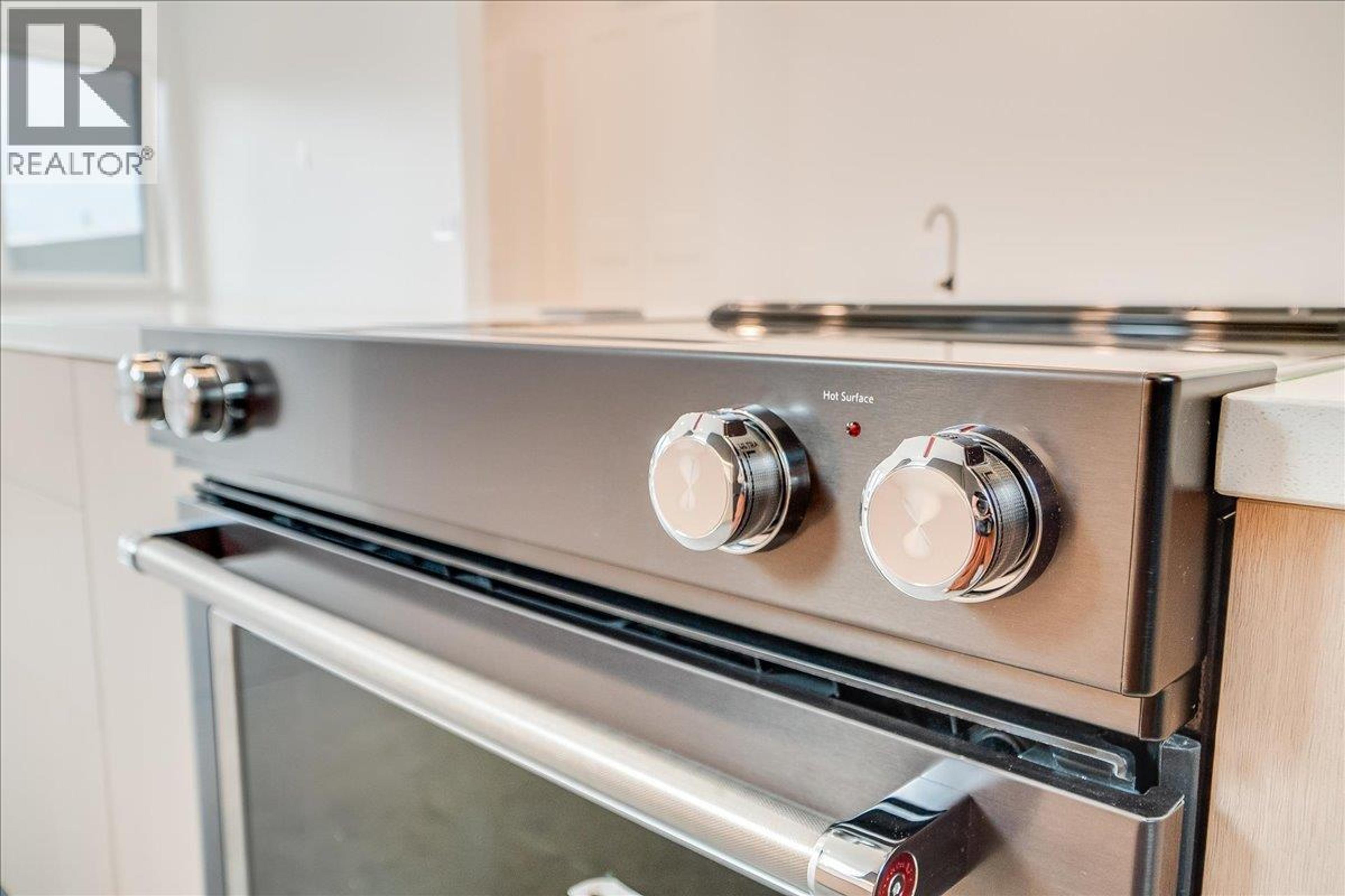 C-620 RICHARDS STREET - 23