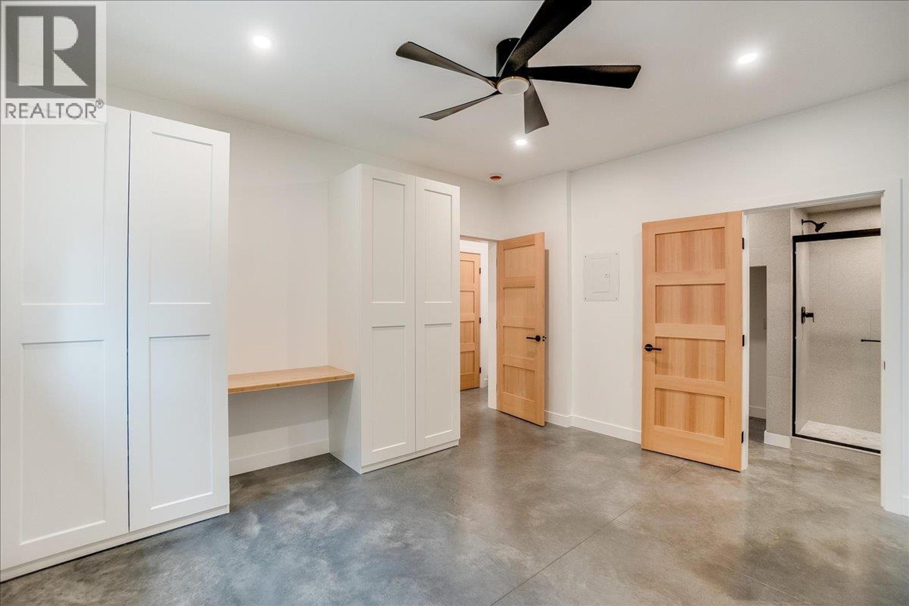 C-620 RICHARDS STREET - 32