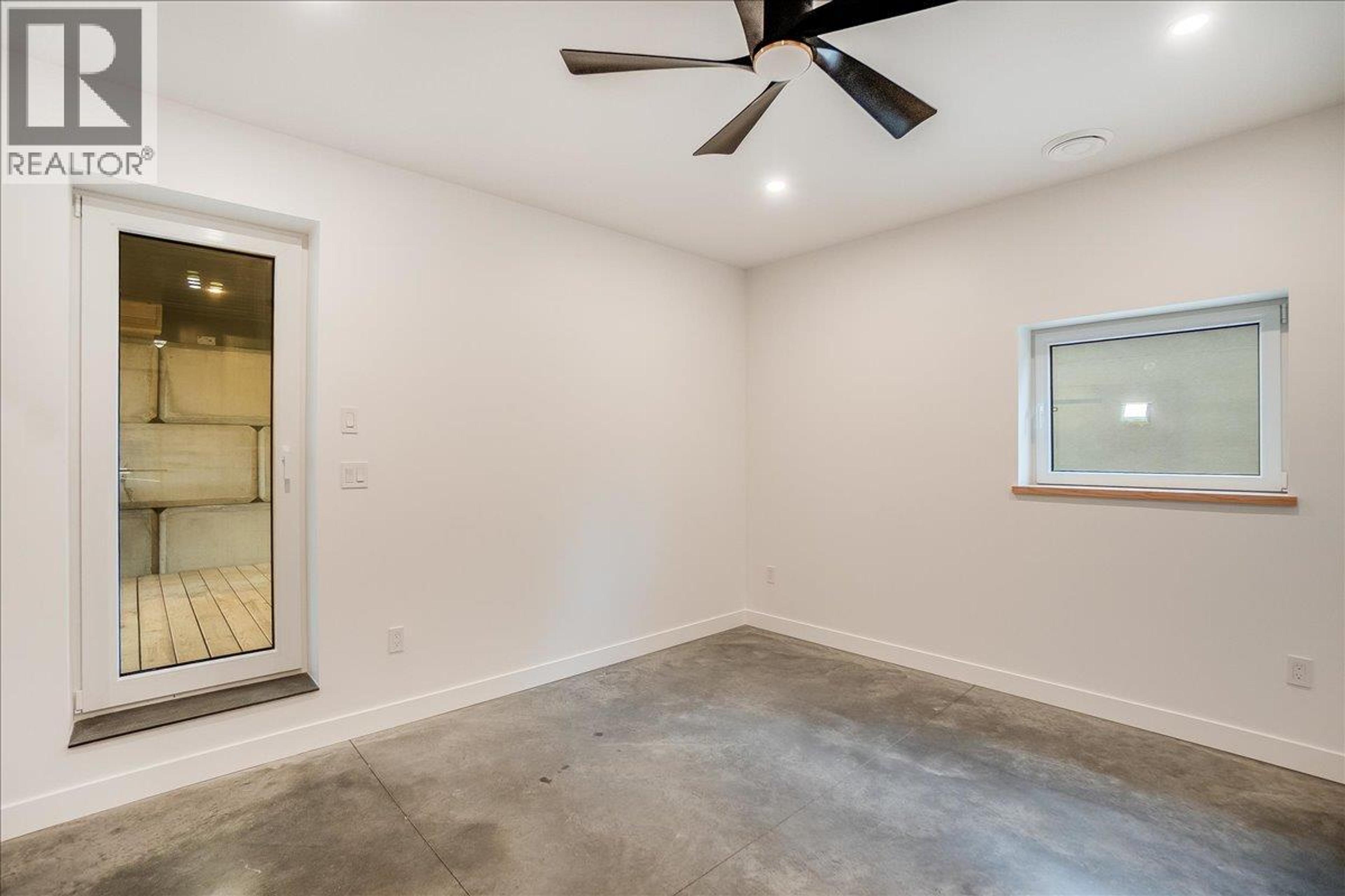 C-620 RICHARDS STREET - 35