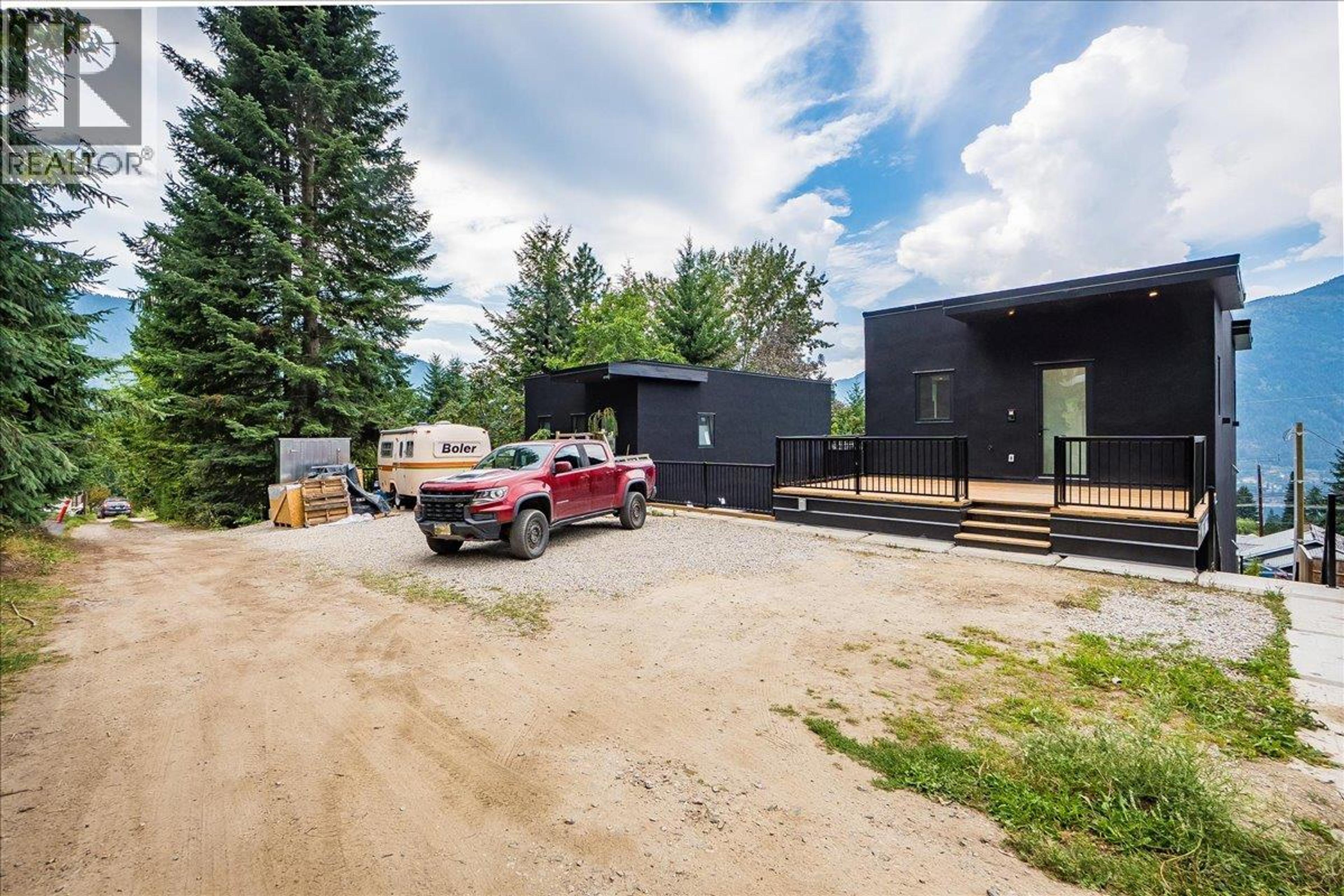 C-620 RICHARDS STREET - 54