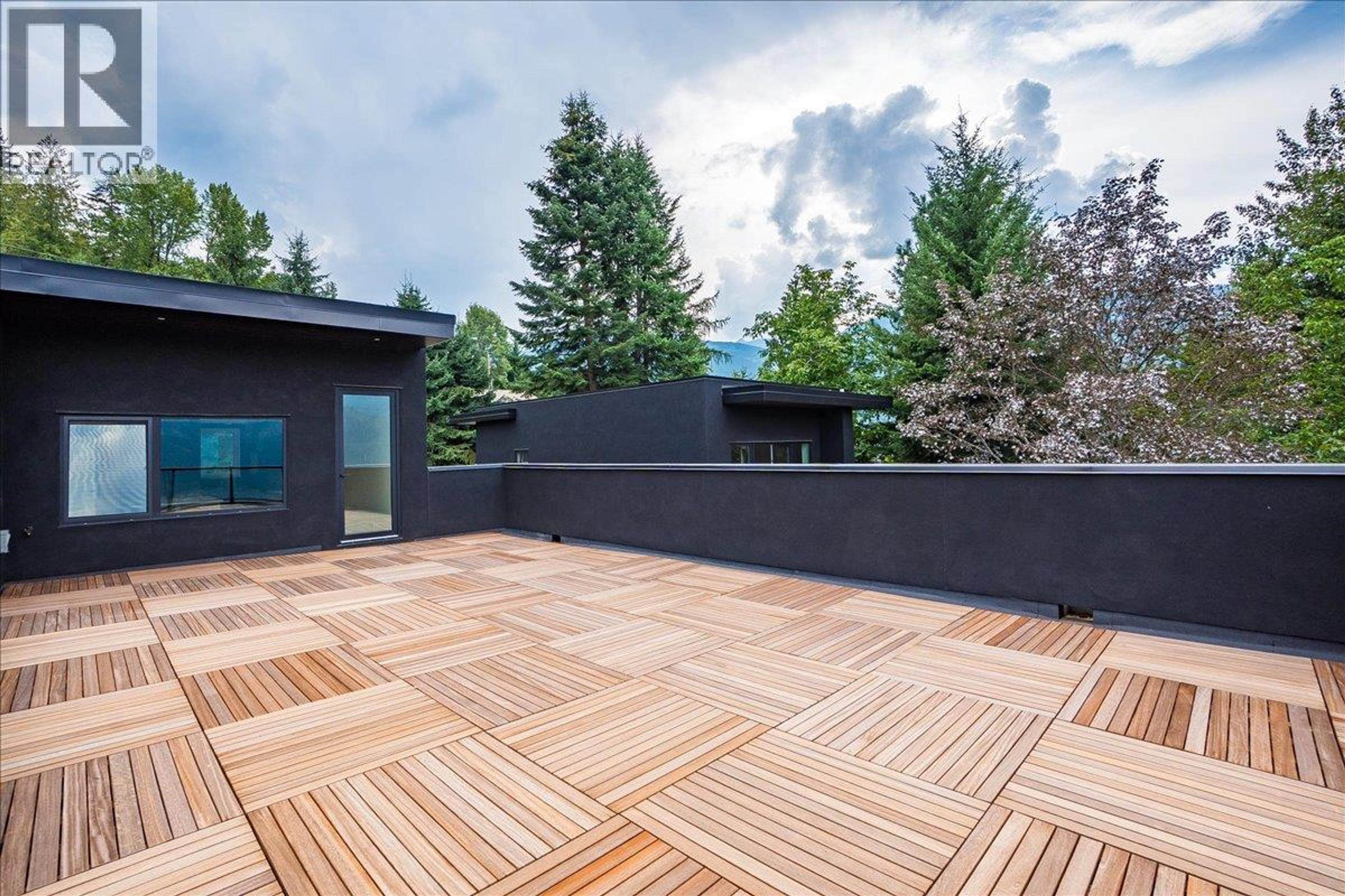 C-620 RICHARDS STREET - 6