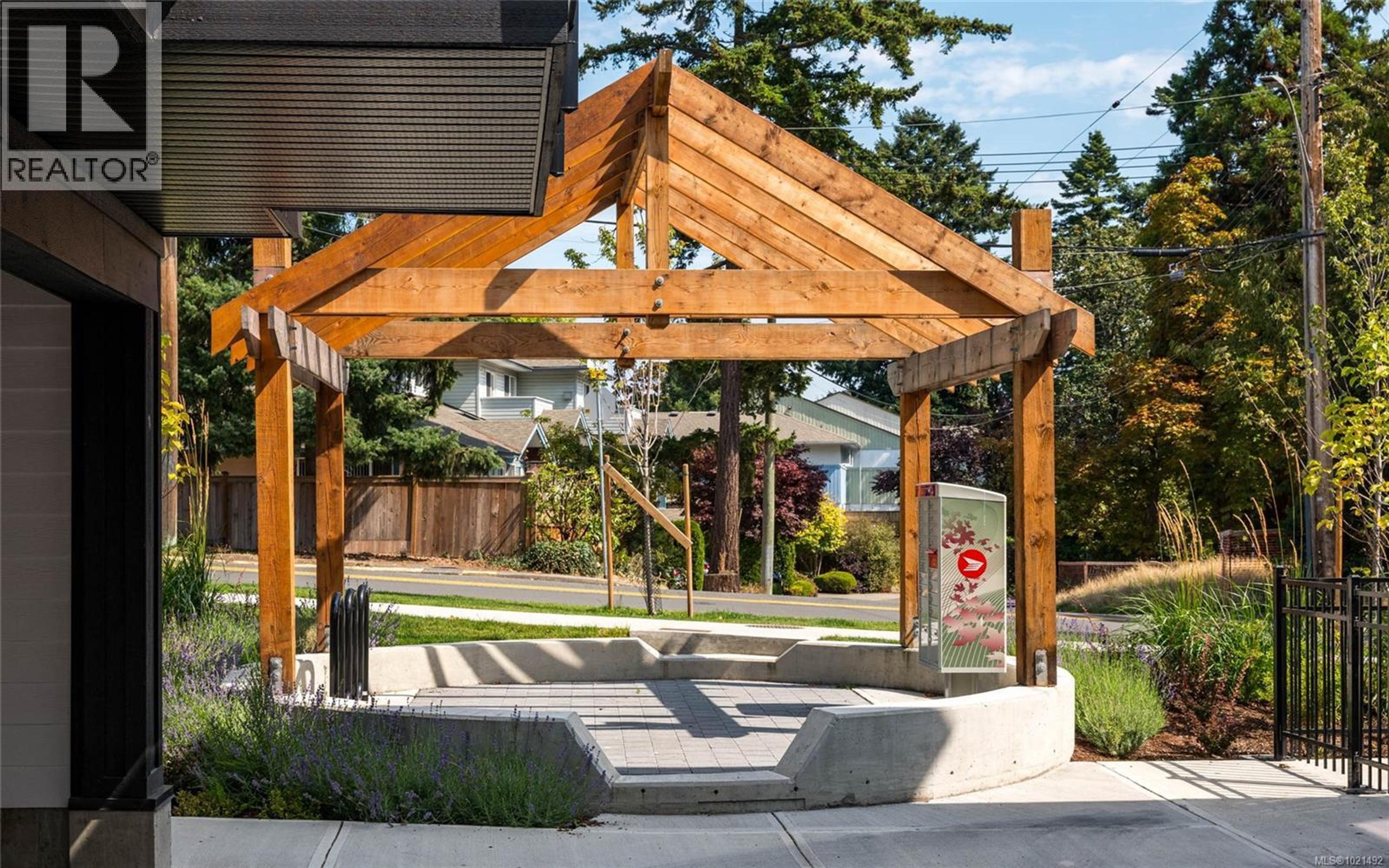 #6 820 DUNSMUIR RD - 20