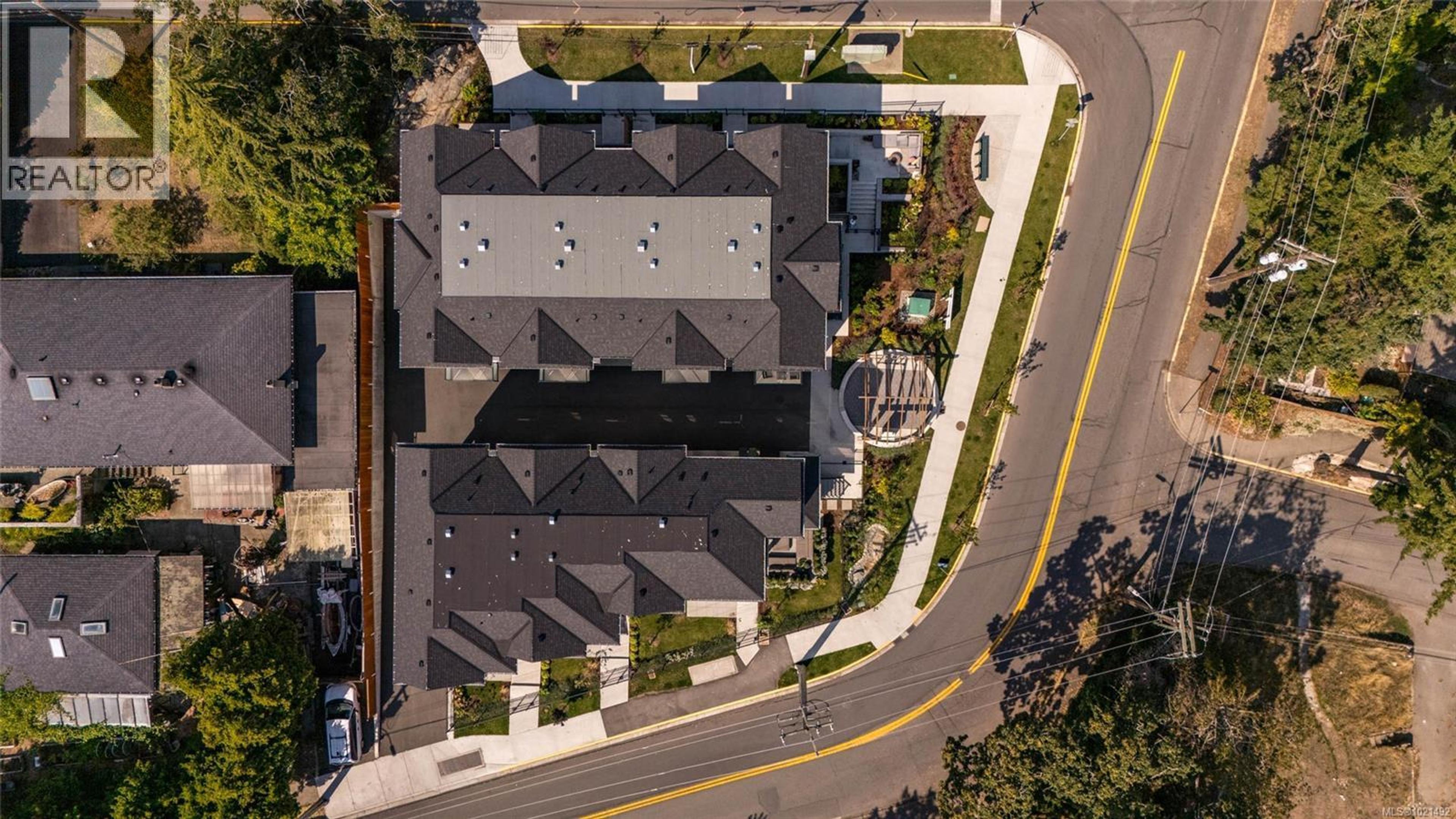 #6 820 DUNSMUIR RD - 31