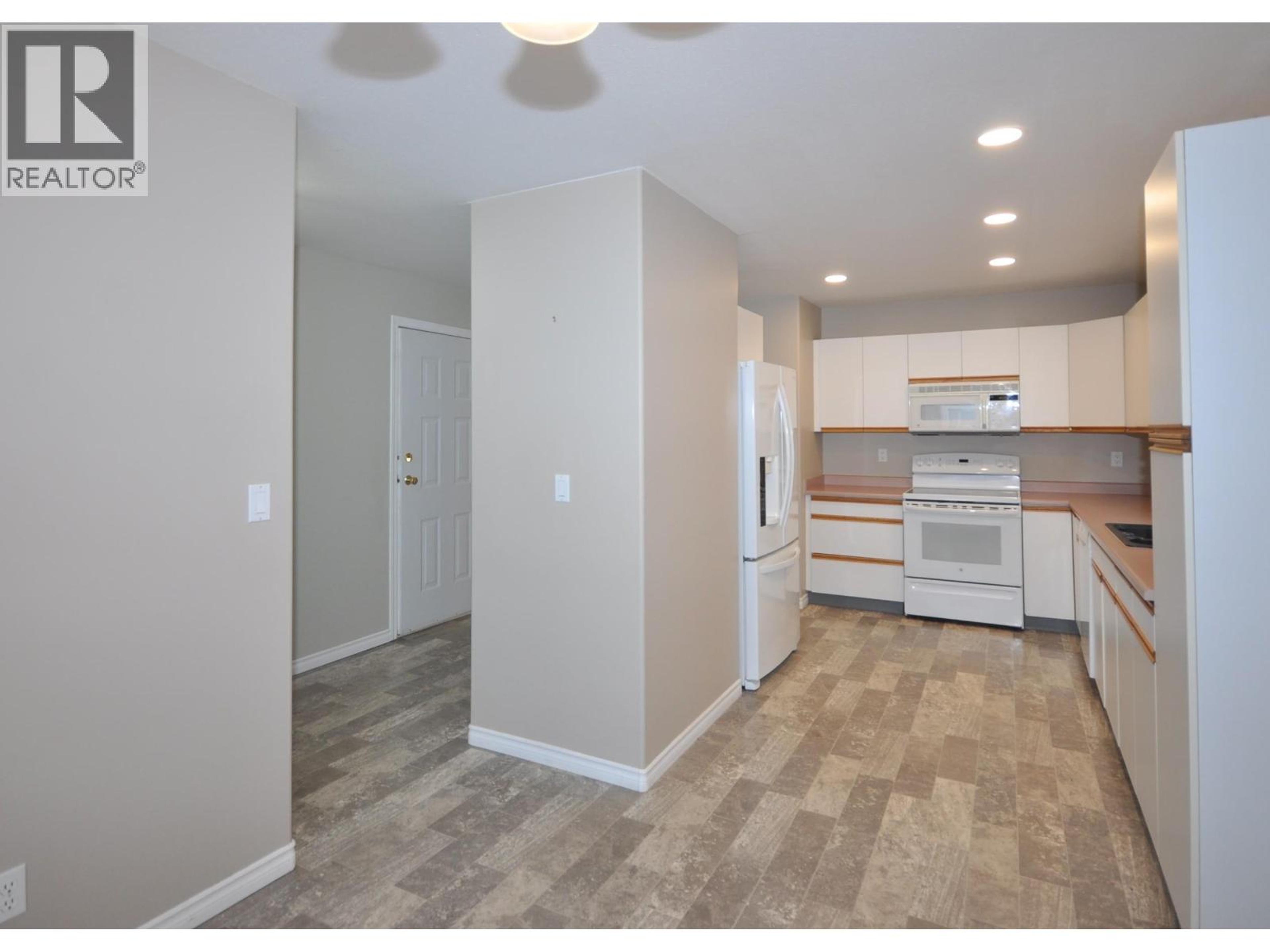 #45 500 WOTZKE DRIVE - 5