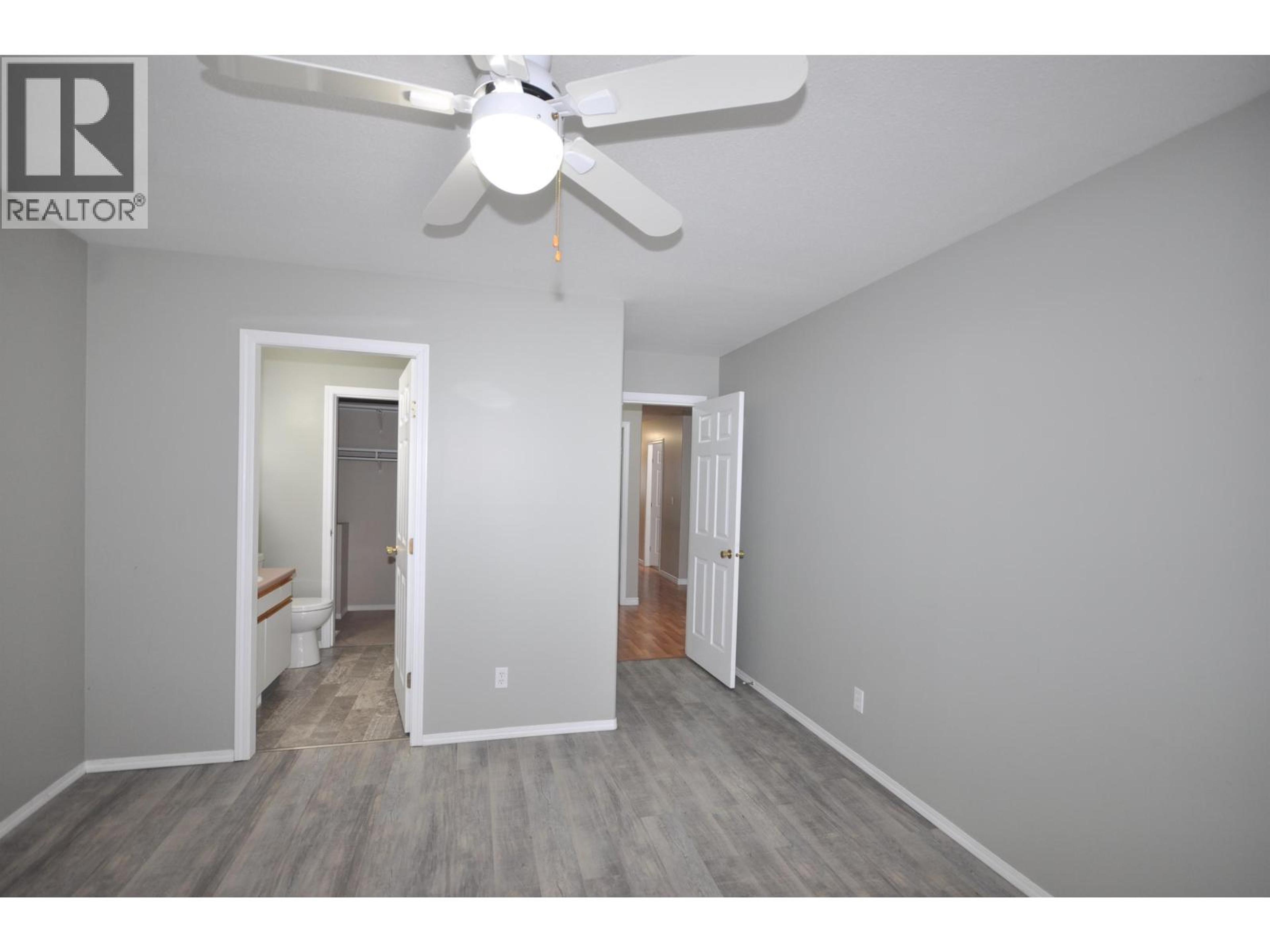 #45 500 WOTZKE DRIVE - 16