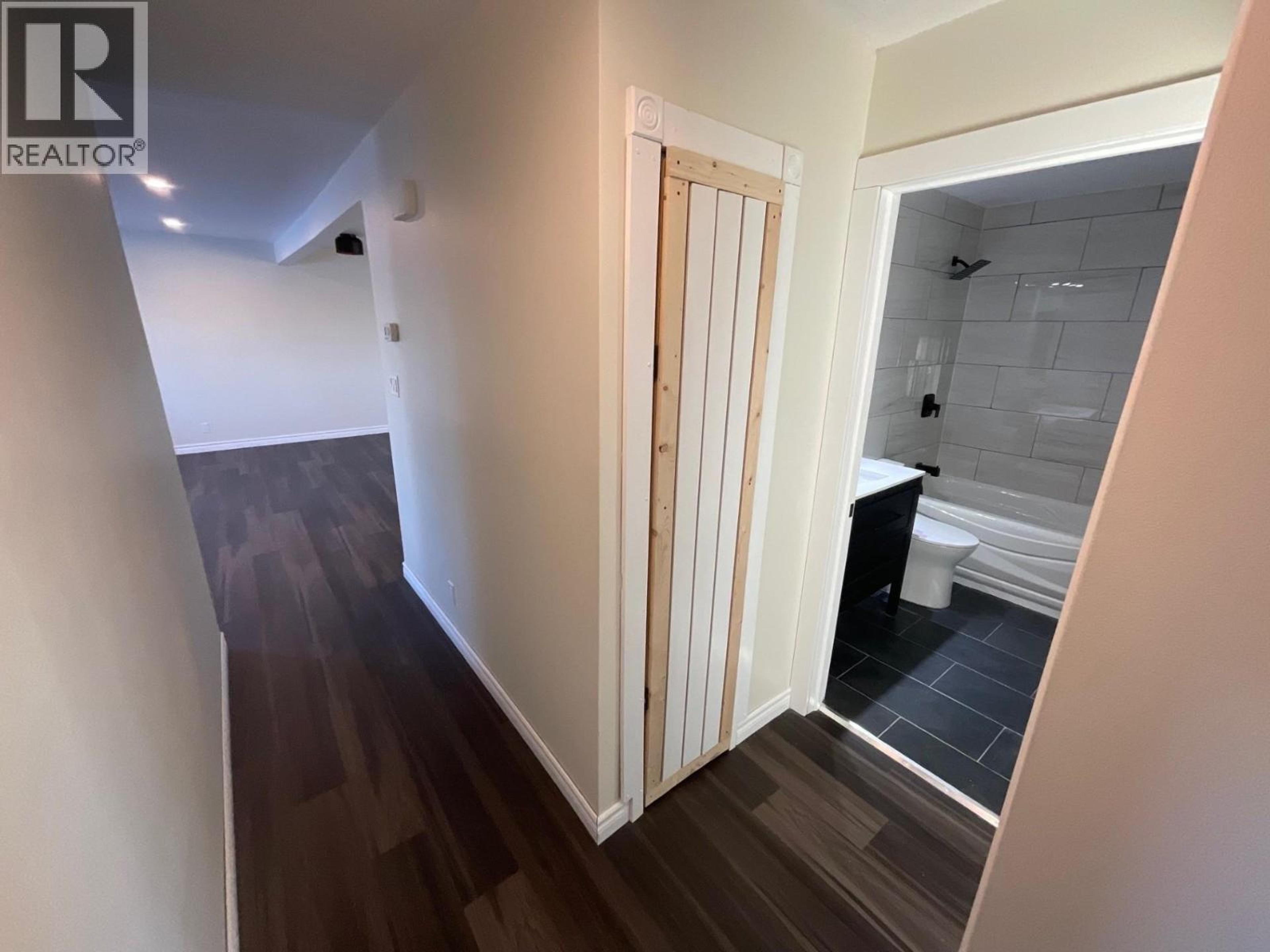 8835 103 AVENUE - Image 15