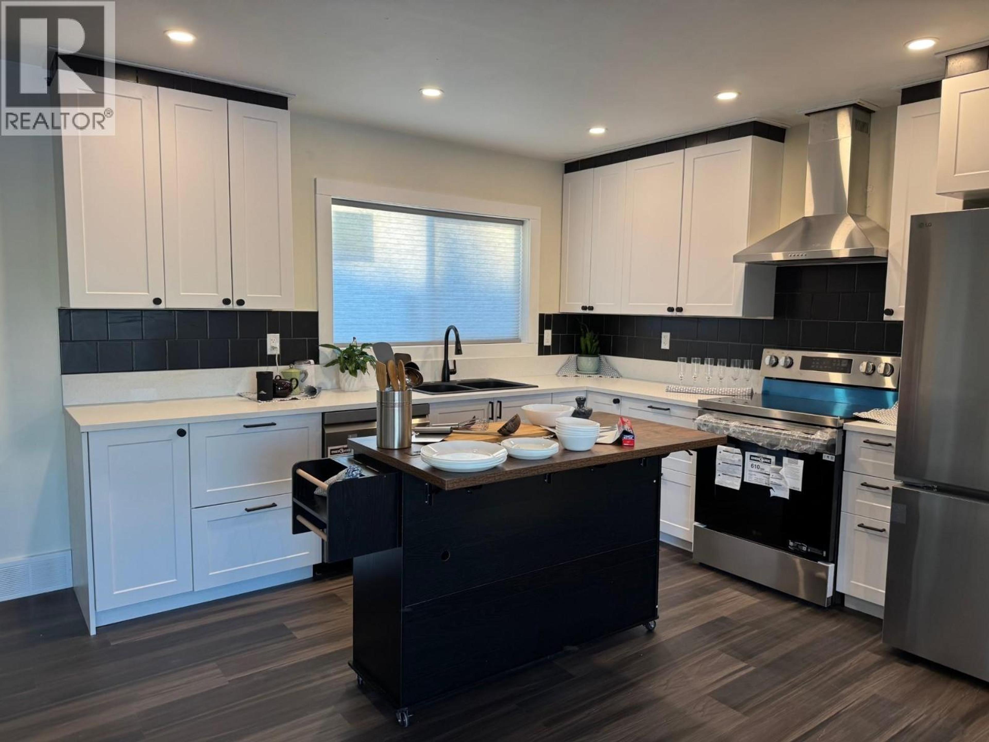 8835 103 AVENUE - Image 6