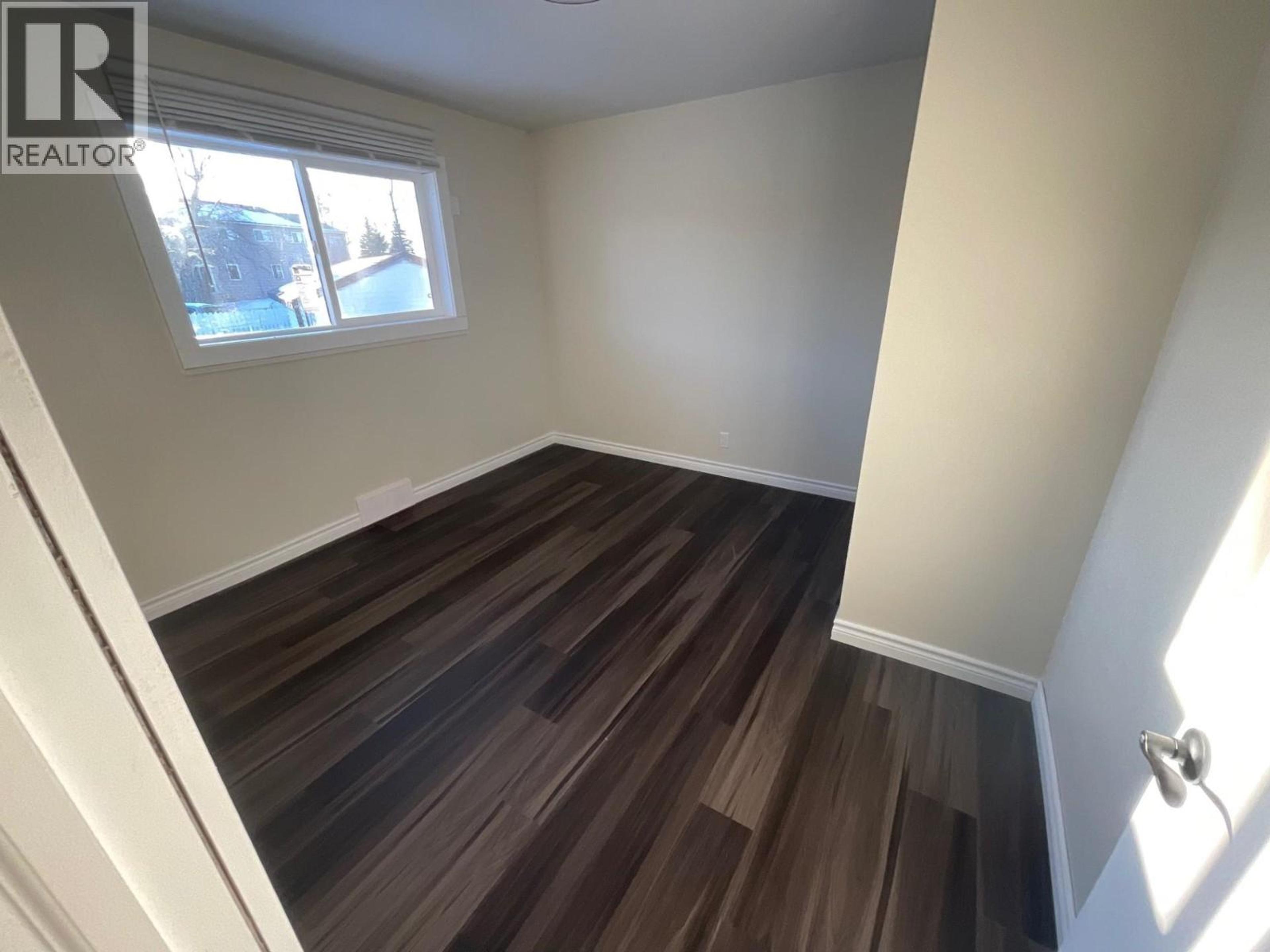 8835 103 AVENUE - Image 11