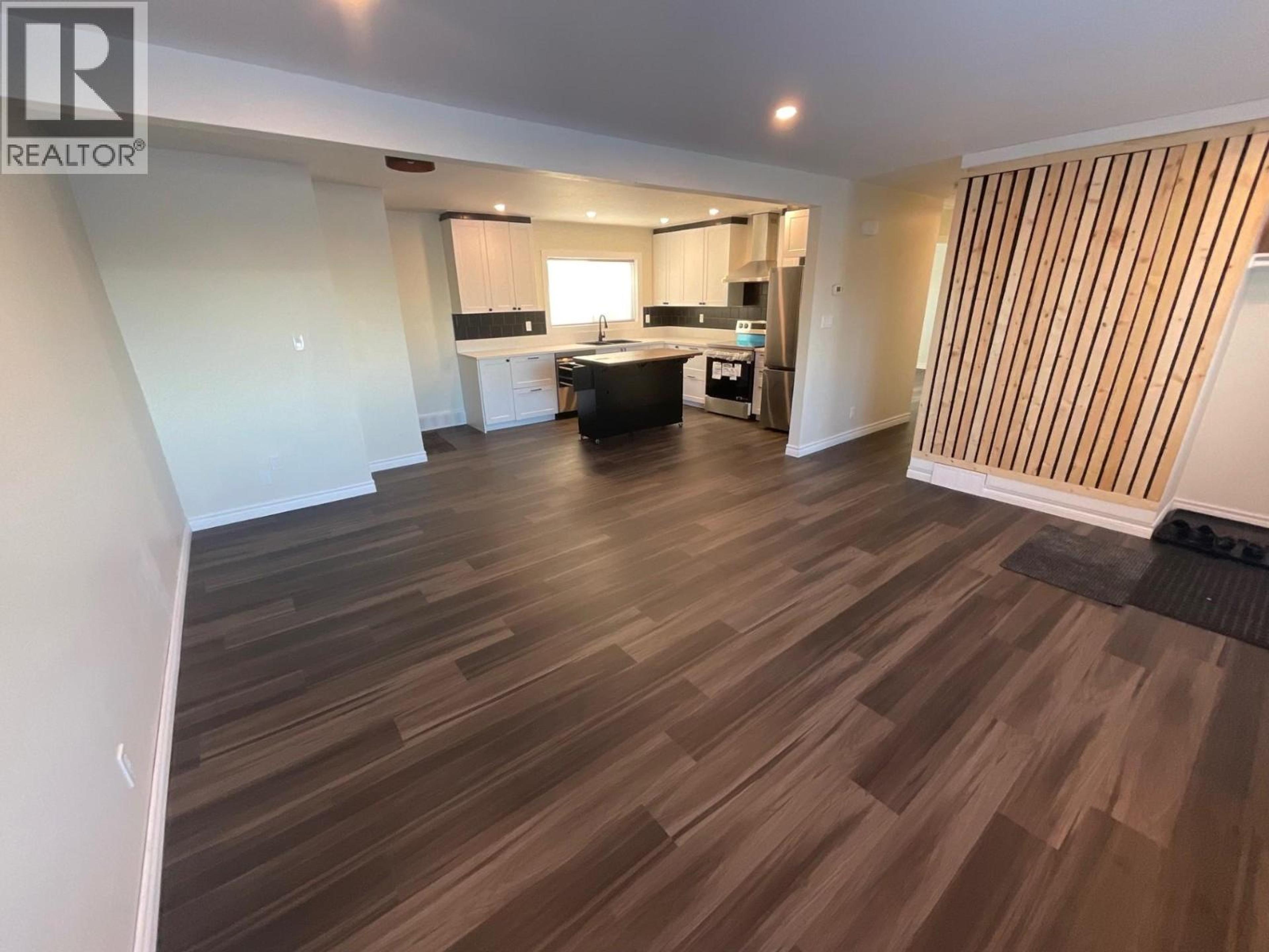 8835 103 AVENUE - Image 2