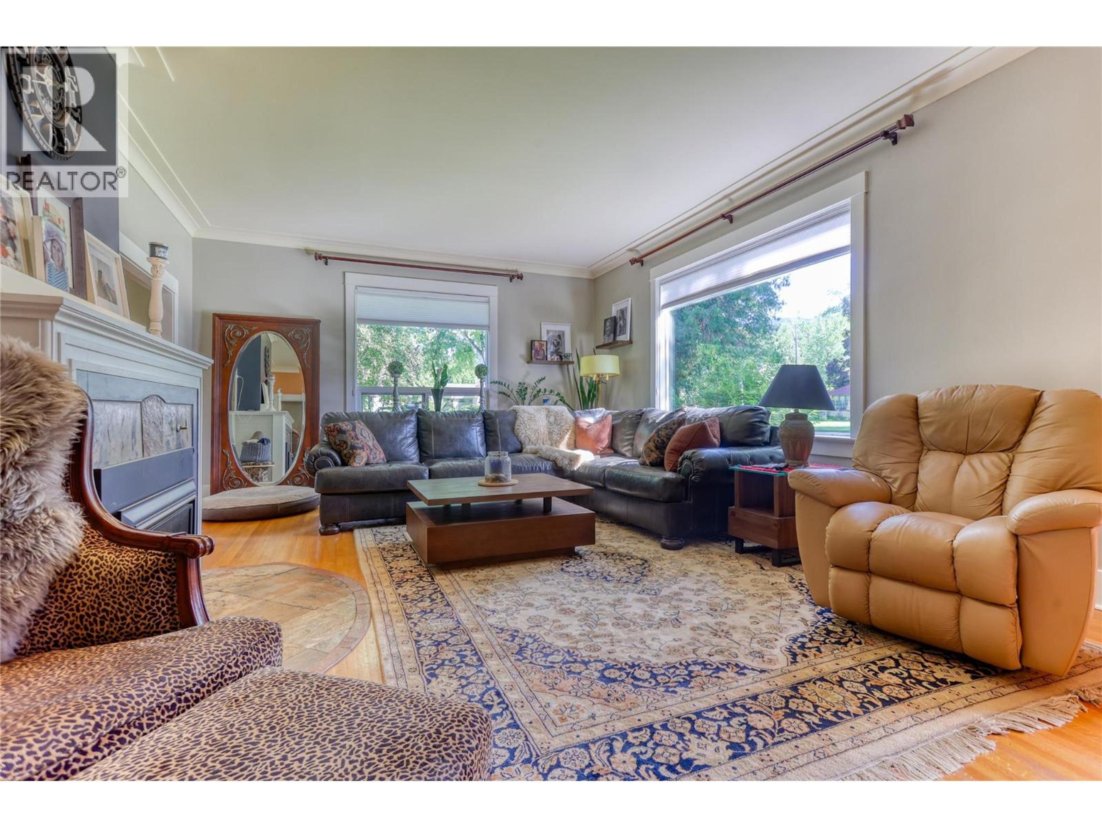 208 RITCHIE AVENUE - 7